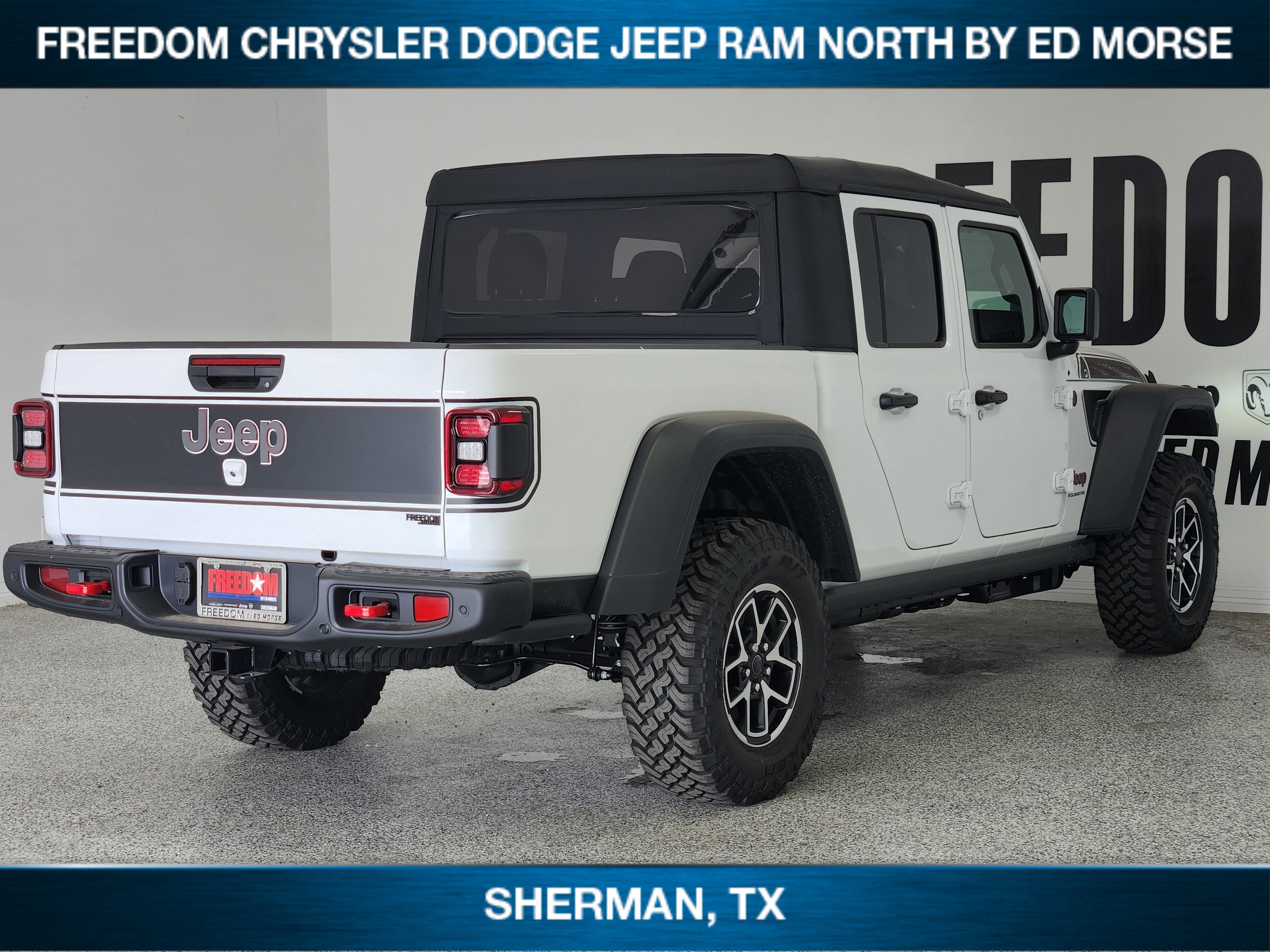 2026 Jeep Gladiator GLADIATOR SHADOW OPS 4X4