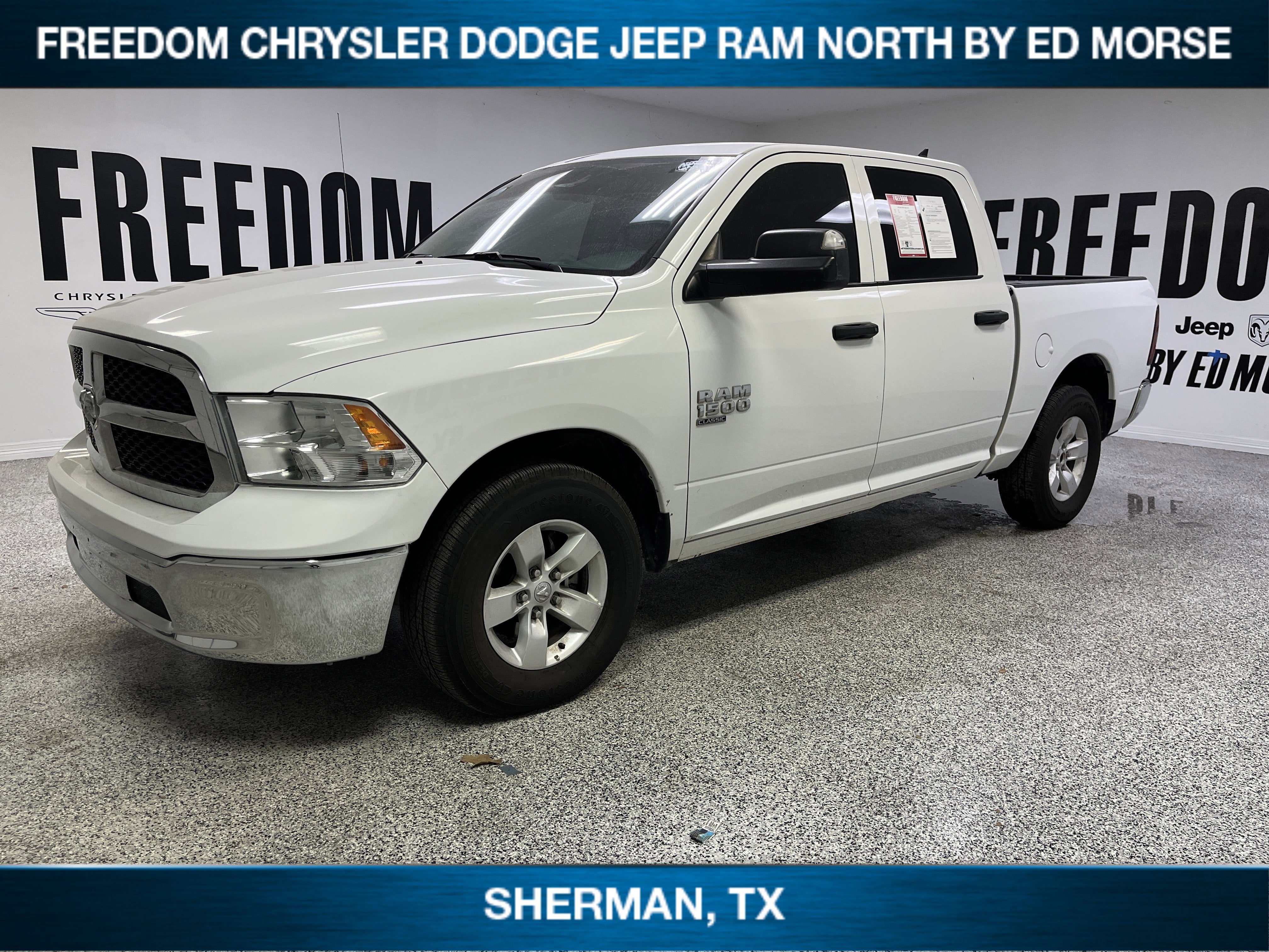 2022 RAM 1500 Classic SLT Crew Cab 4x2 5'7' Box