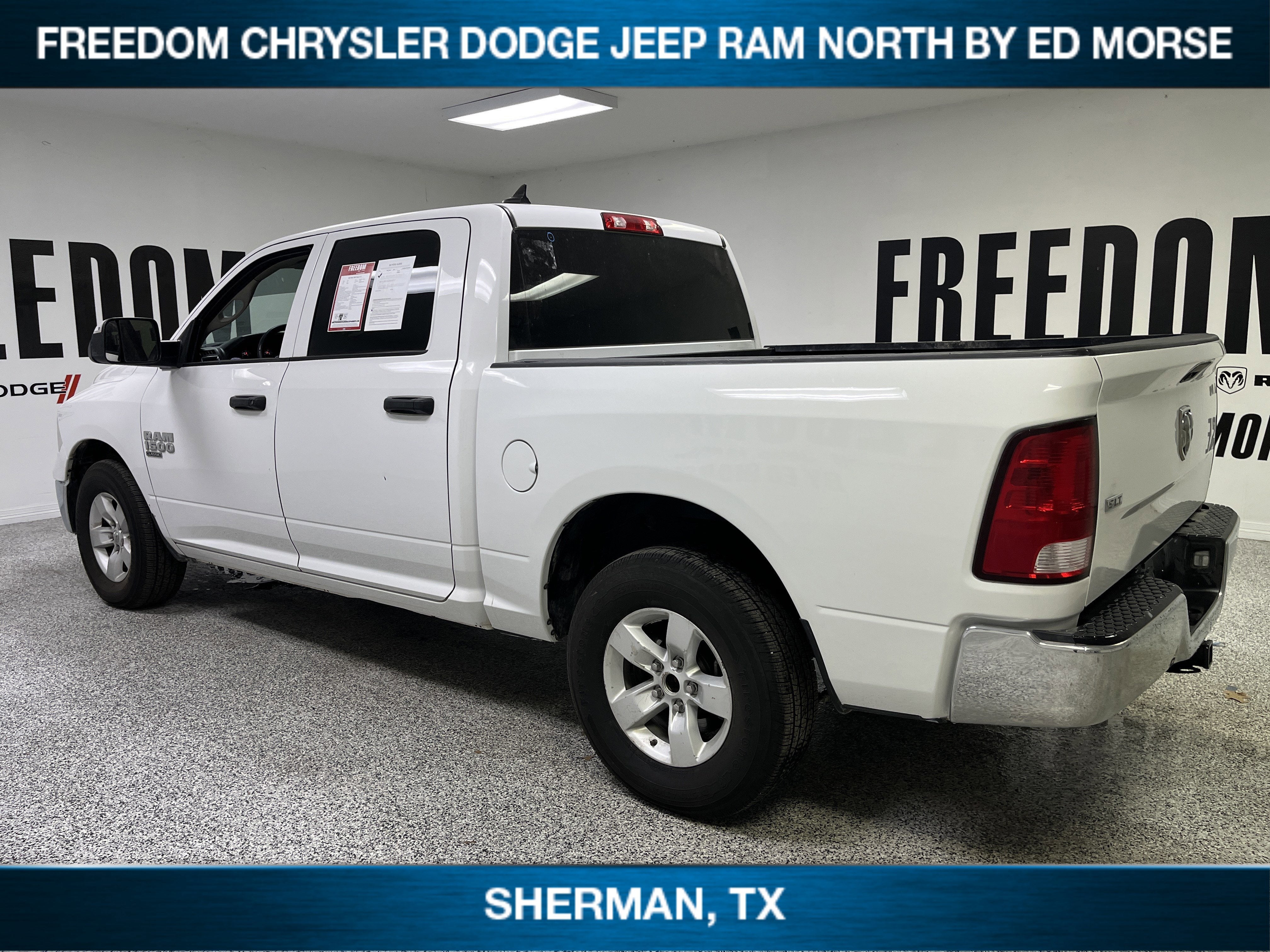 2022 RAM 1500 Classic SLT Crew Cab 4x2 5'7' Box