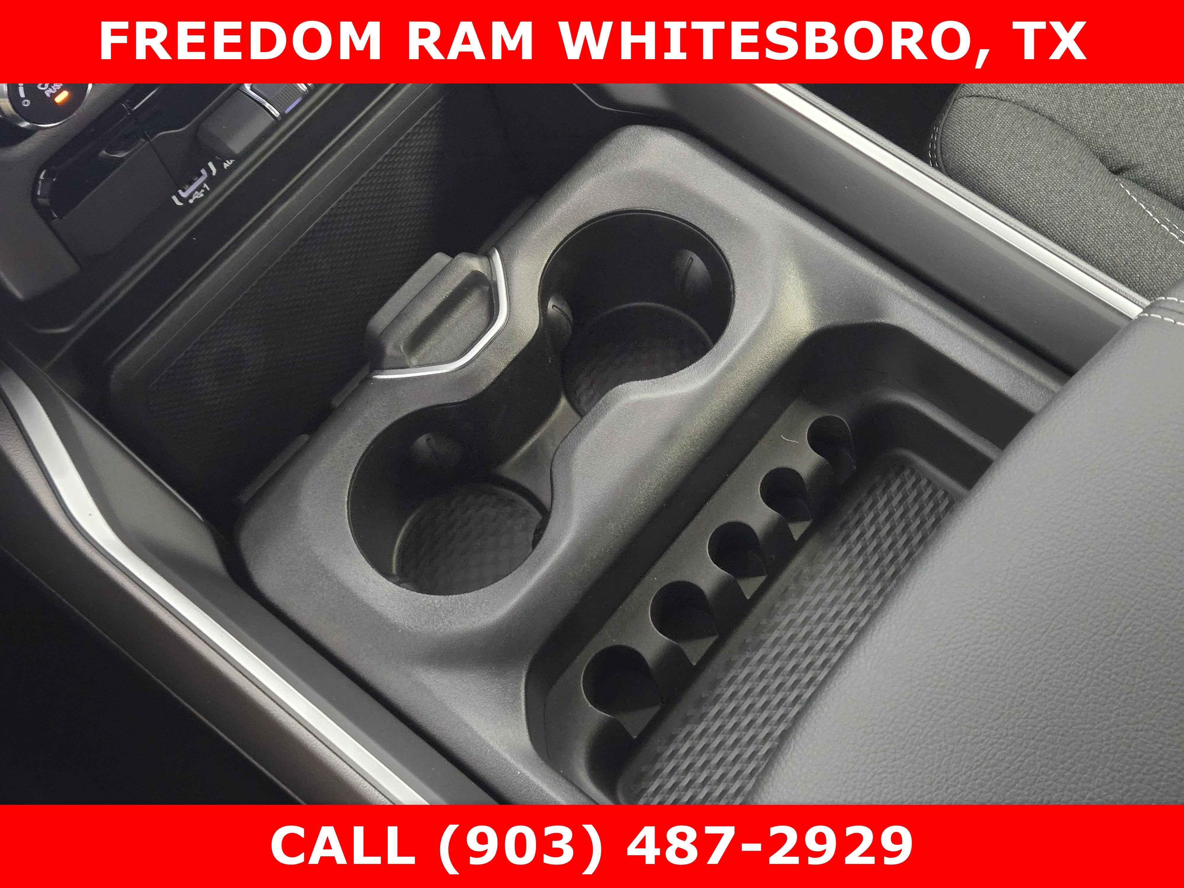 2026 RAM 1500 RAM 1500 EXPRESS CREW CAB 4X4 5'7' BOX