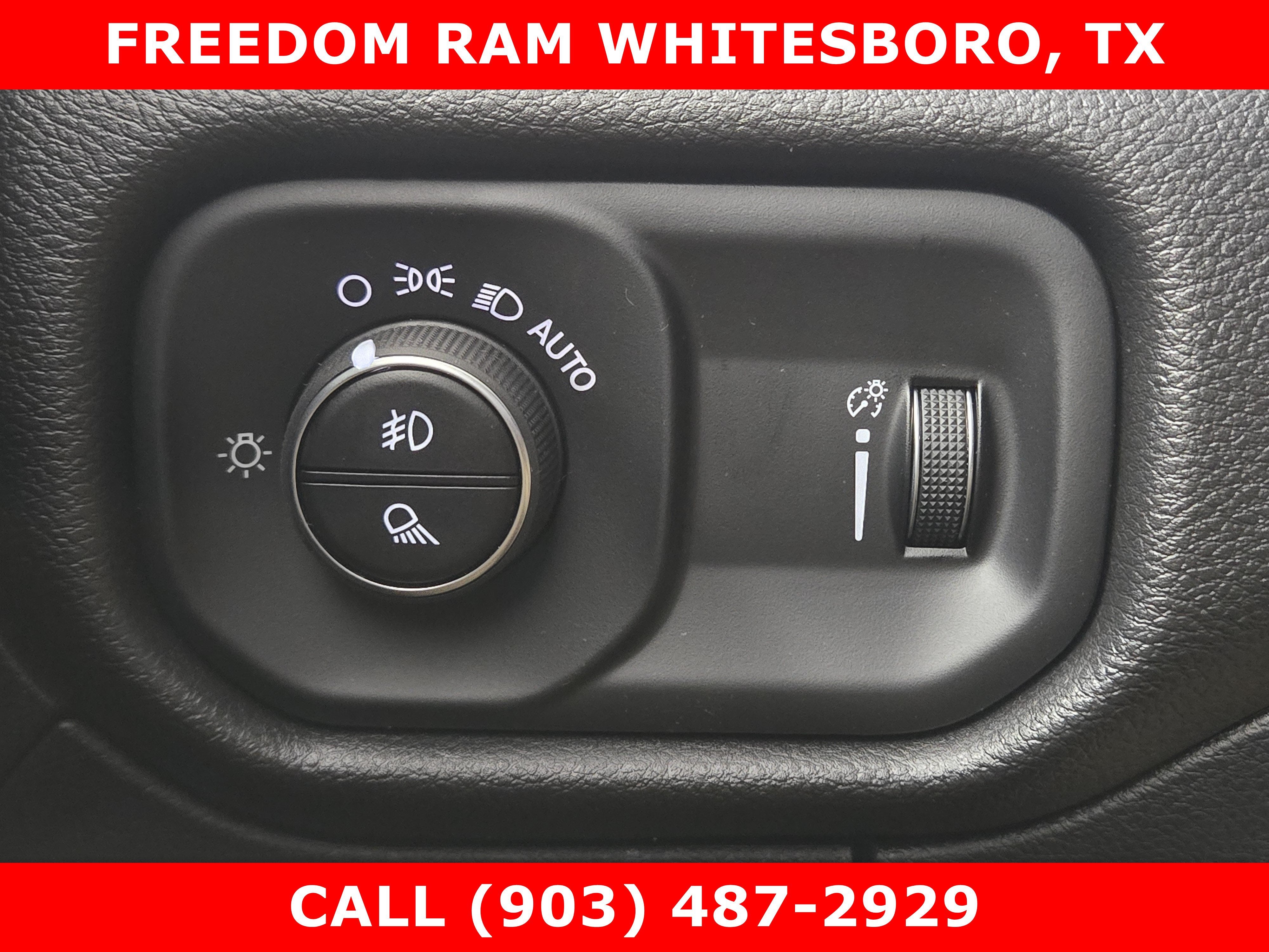 2026 RAM 1500 RAM 1500 EXPRESS CREW CAB 4X4 5'7' BOX
