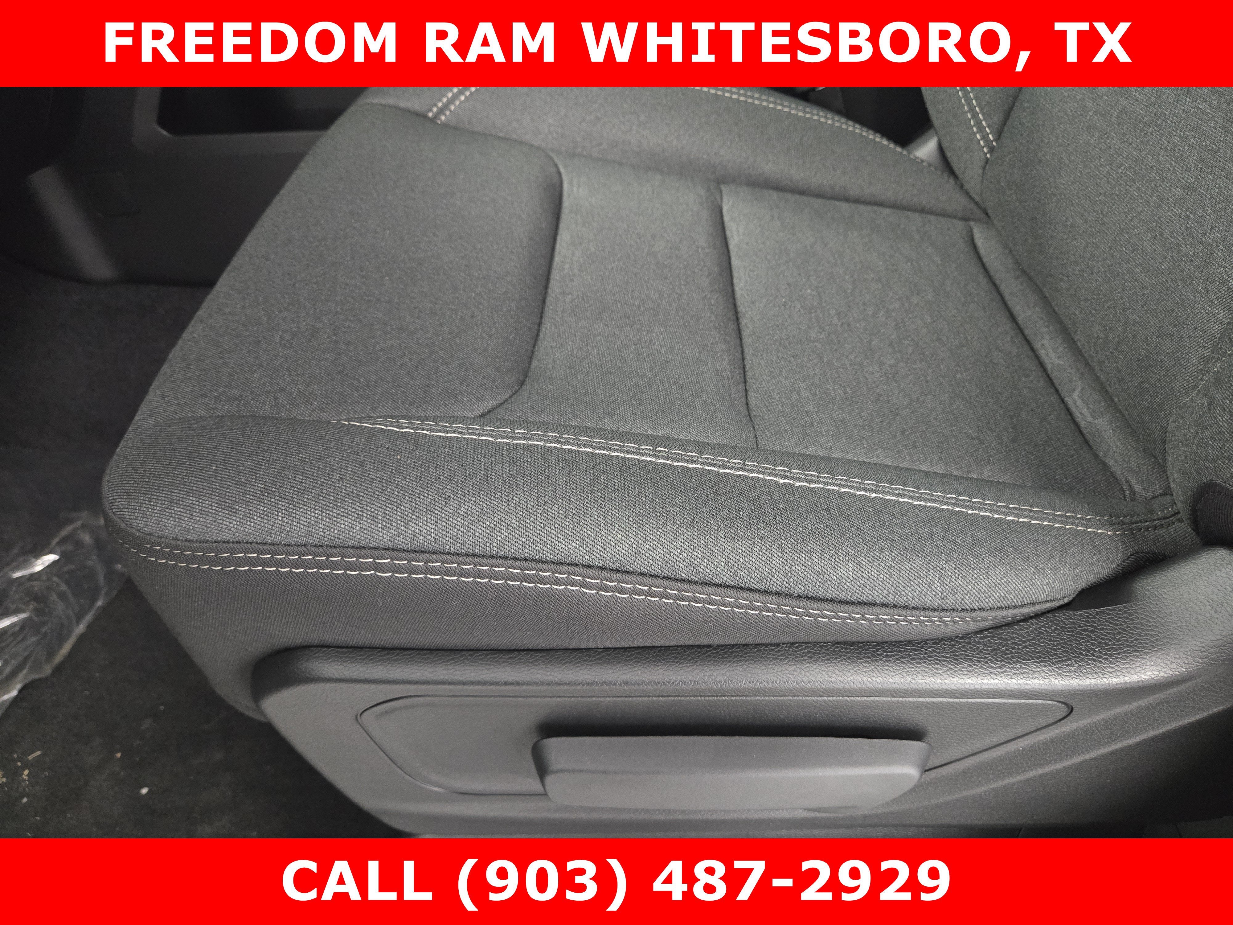 2026 RAM 1500 RAM 1500 EXPRESS CREW CAB 4X4 5'7' BOX