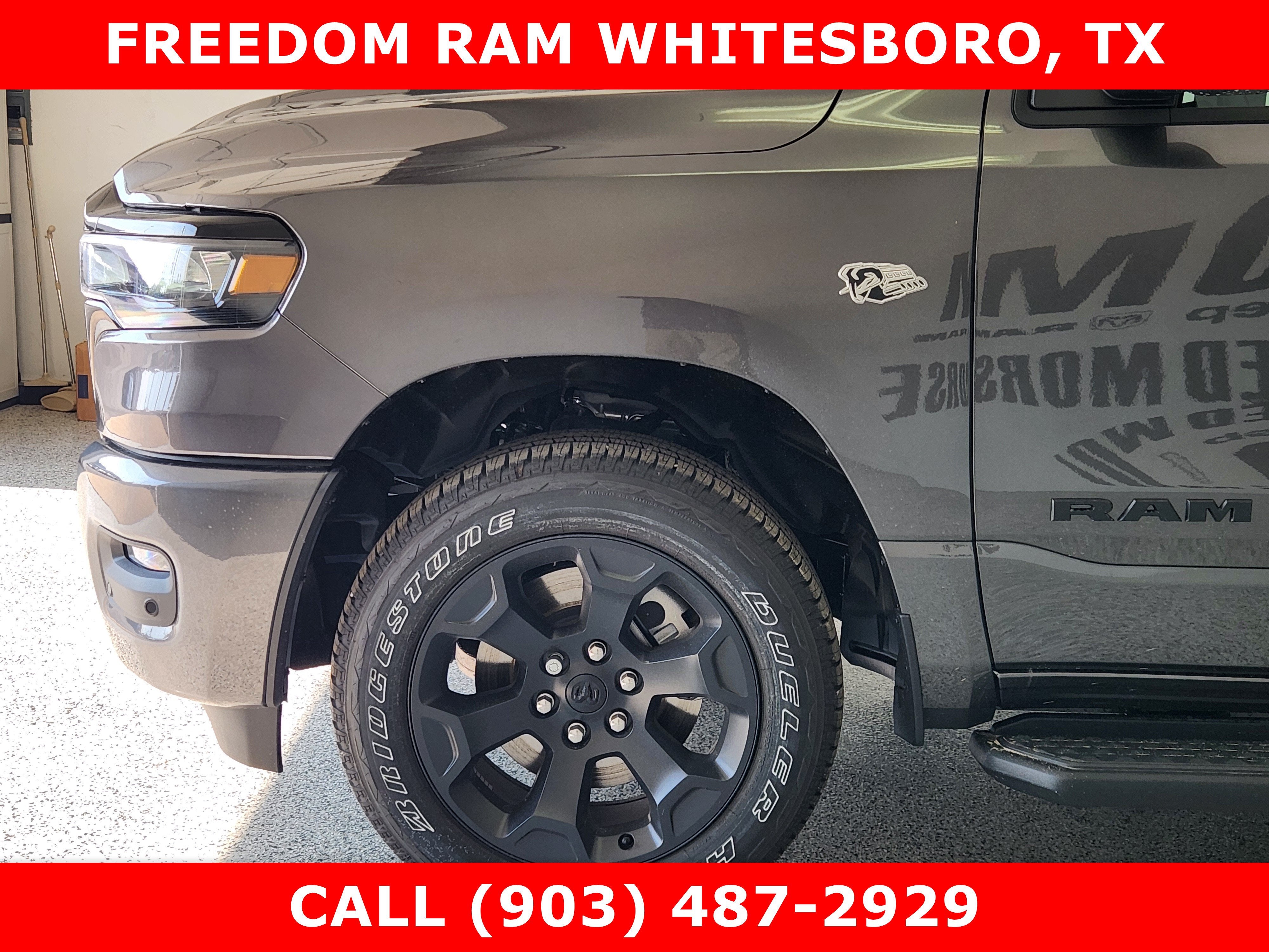 2026 RAM 1500 RAM 1500 EXPRESS CREW CAB 4X4 5'7' BOX