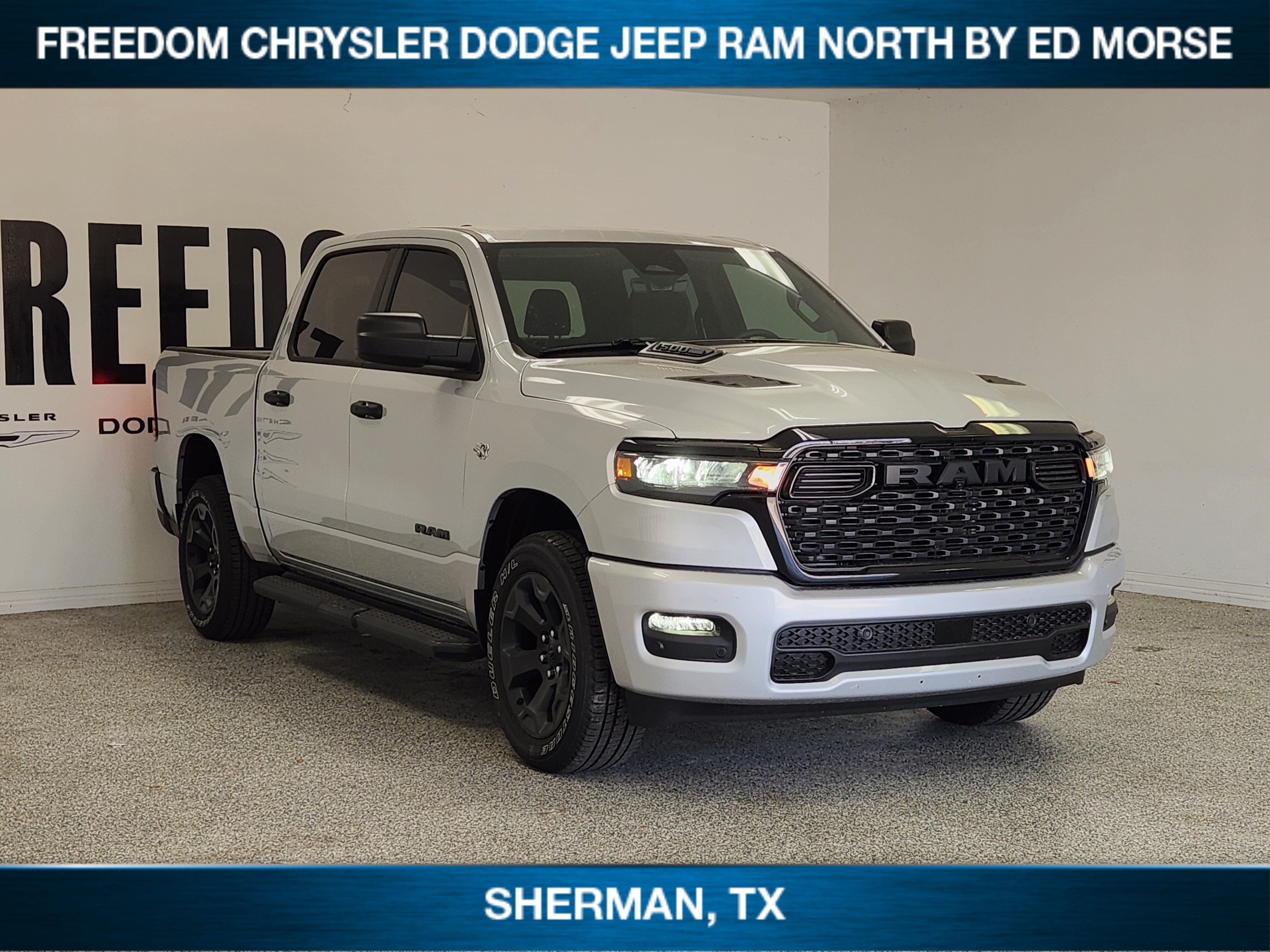 2026 RAM 1500 RAM 1500 EXPRESS CREW CAB 4X4 5'7' BOX