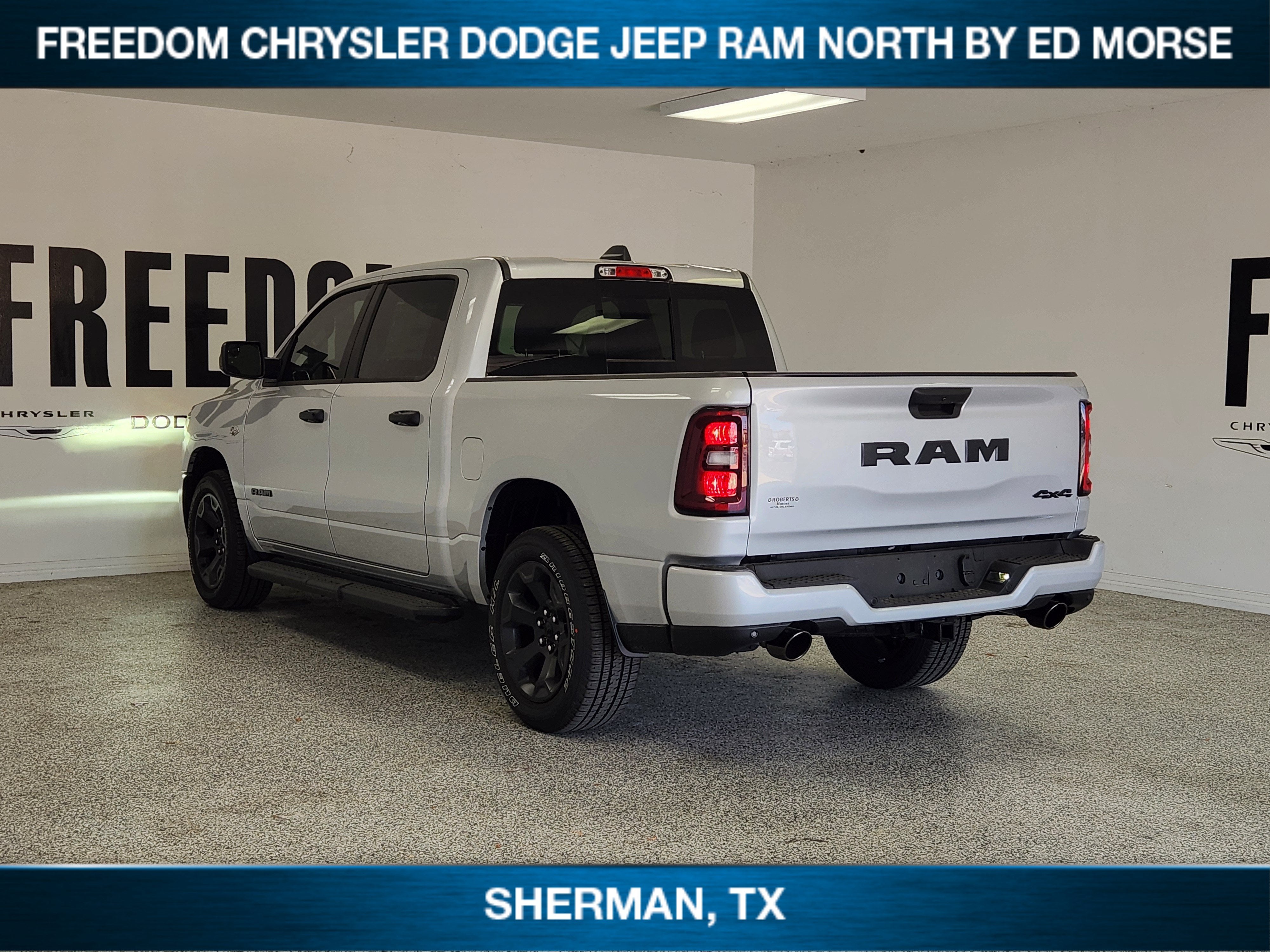 2026 RAM 1500 RAM 1500 EXPRESS CREW CAB 4X4 5'7' BOX