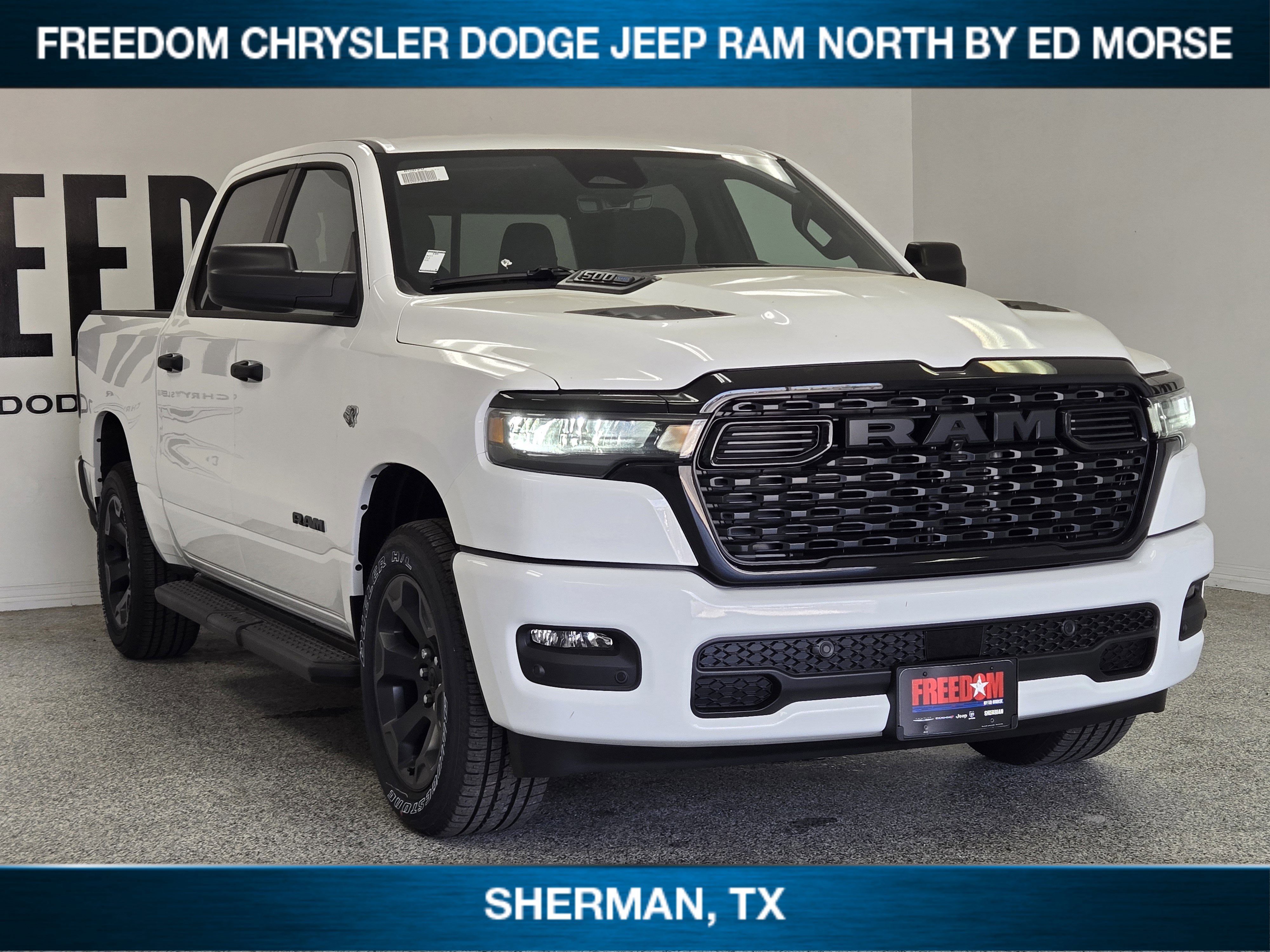 2026 RAM Ram 1500 RAM 1500 EXPRESS CREW CAB 4X4 5'7' BOX