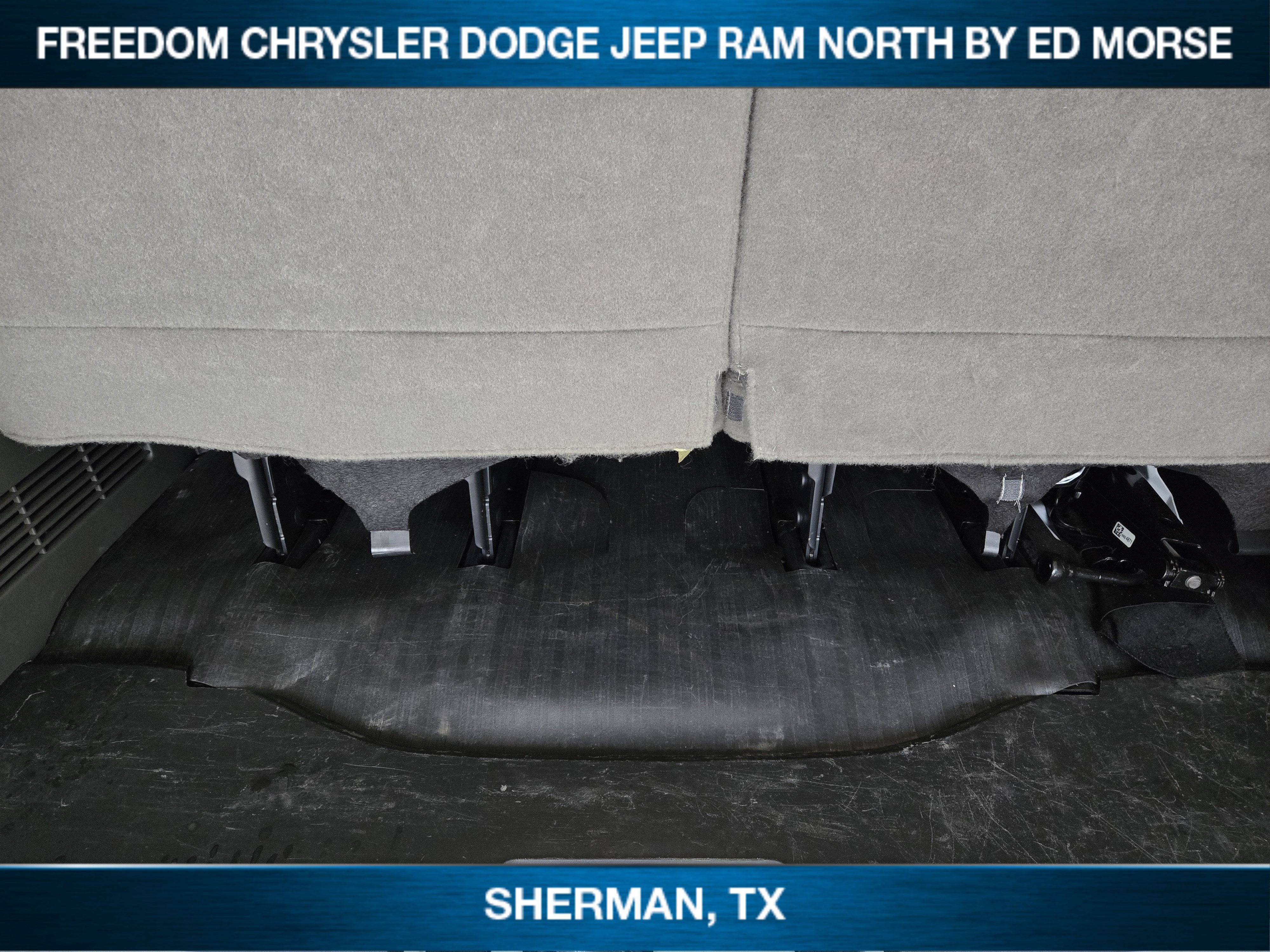 2023 Chevrolet Express Passenger RWD 3500 Extended Wheelbase LS