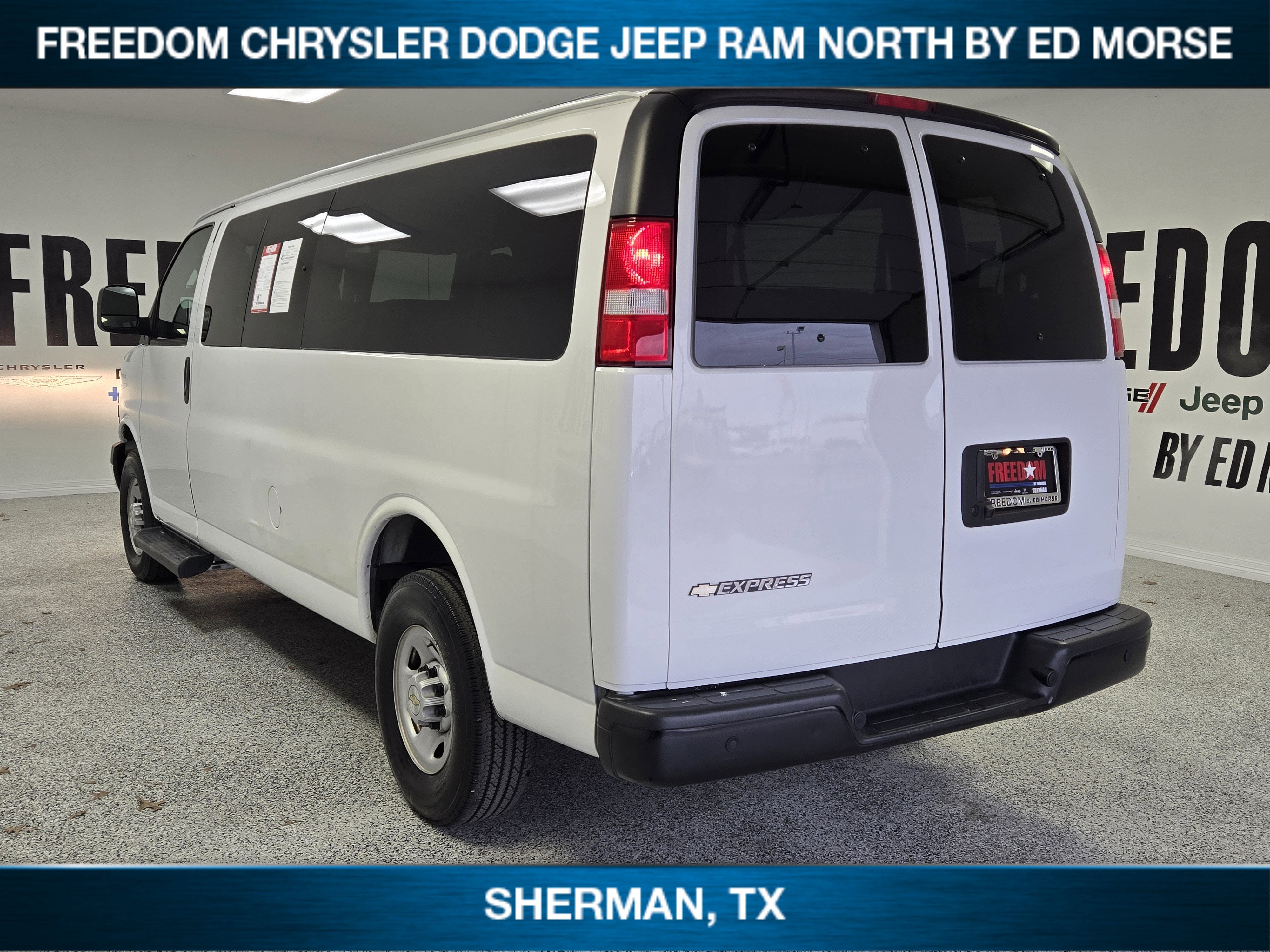 2023 Chevrolet Express Passenger RWD 3500 Extended Wheelbase LS