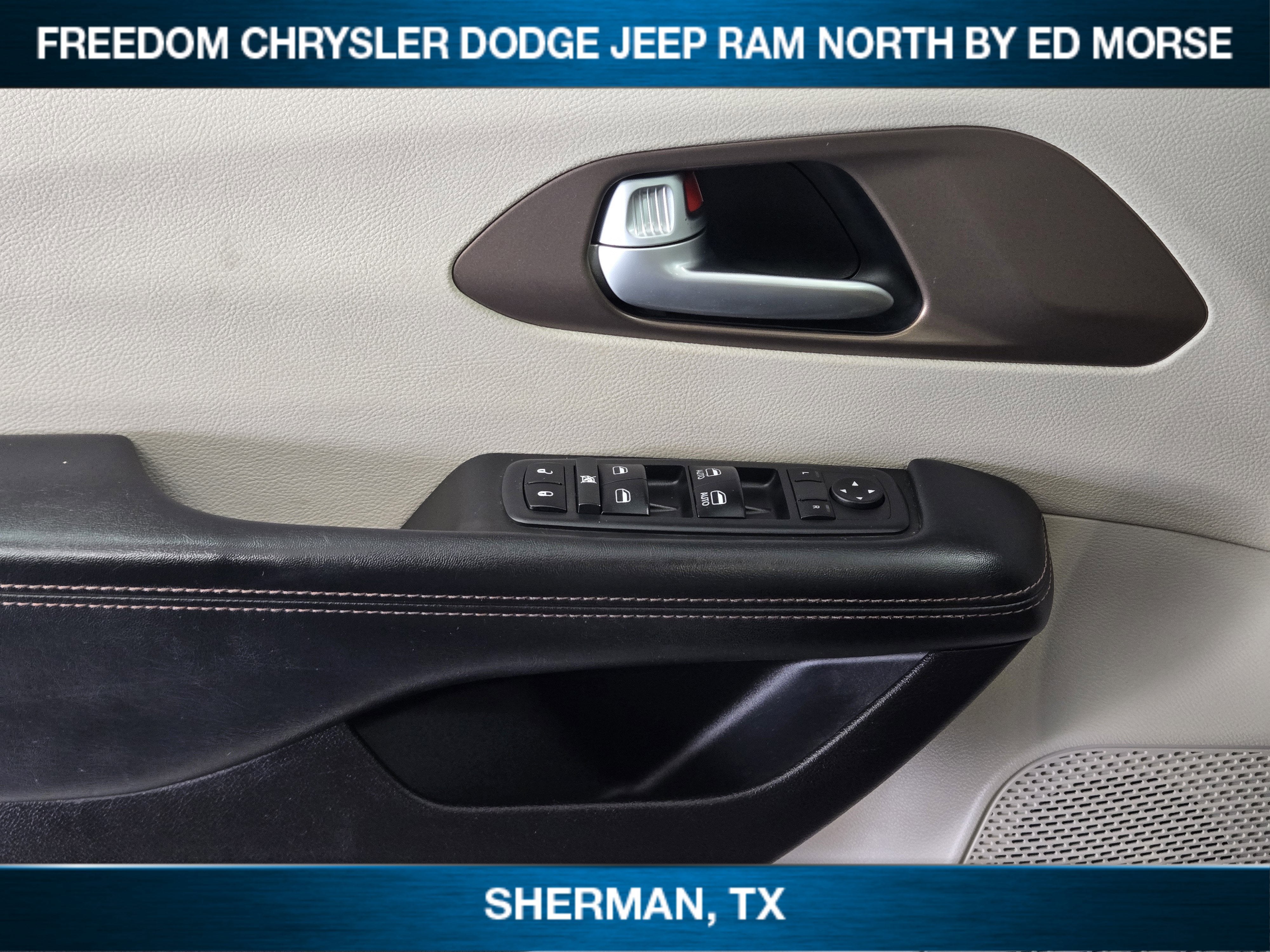 2017 Chrysler Pacifica Touring-L