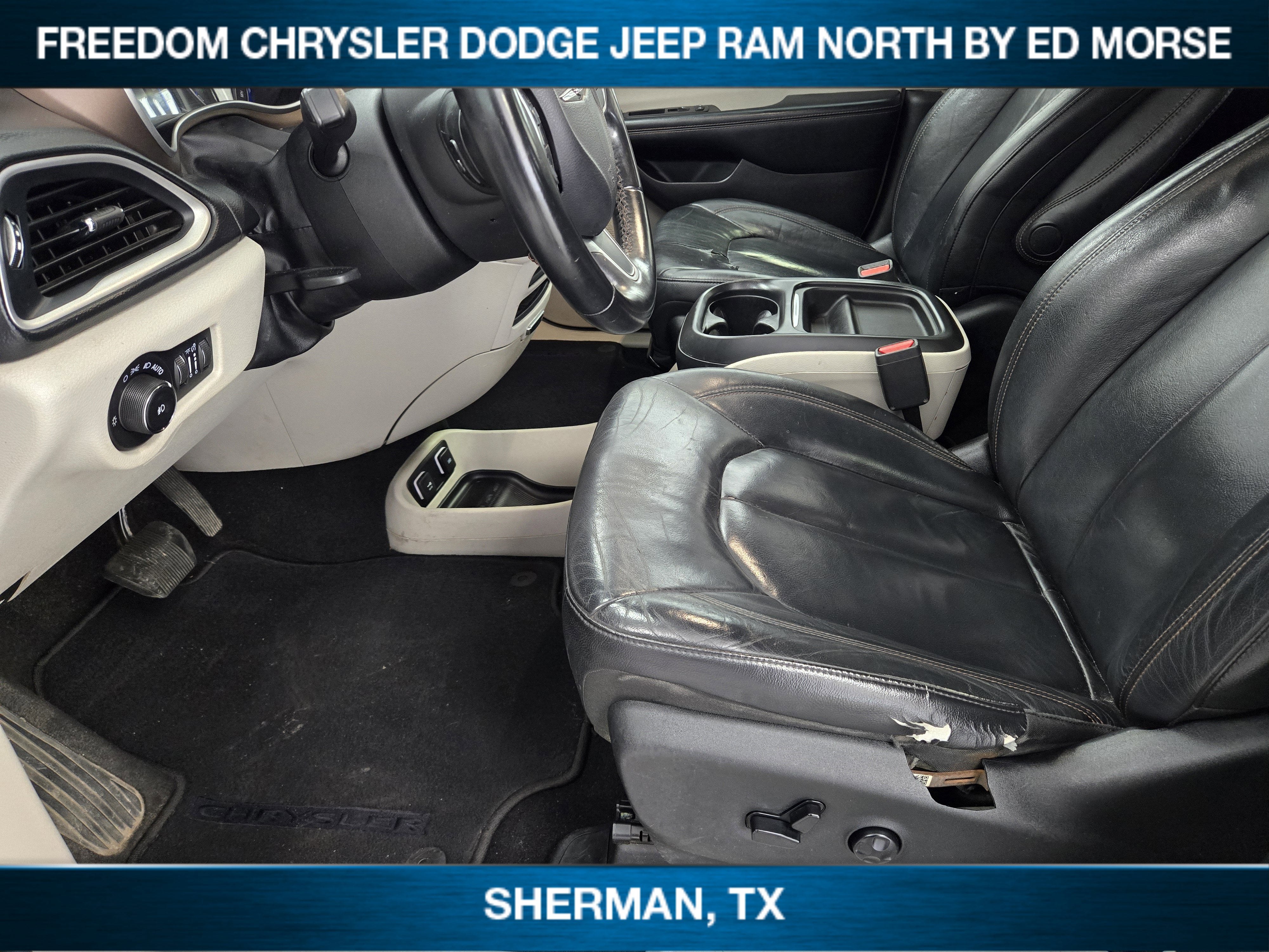 2017 Chrysler Pacifica Touring-L