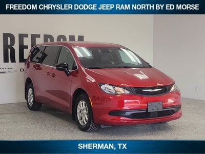 2025 Chrysler Voyager LX