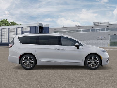 2025 Chrysler Pacifica Pinnacle