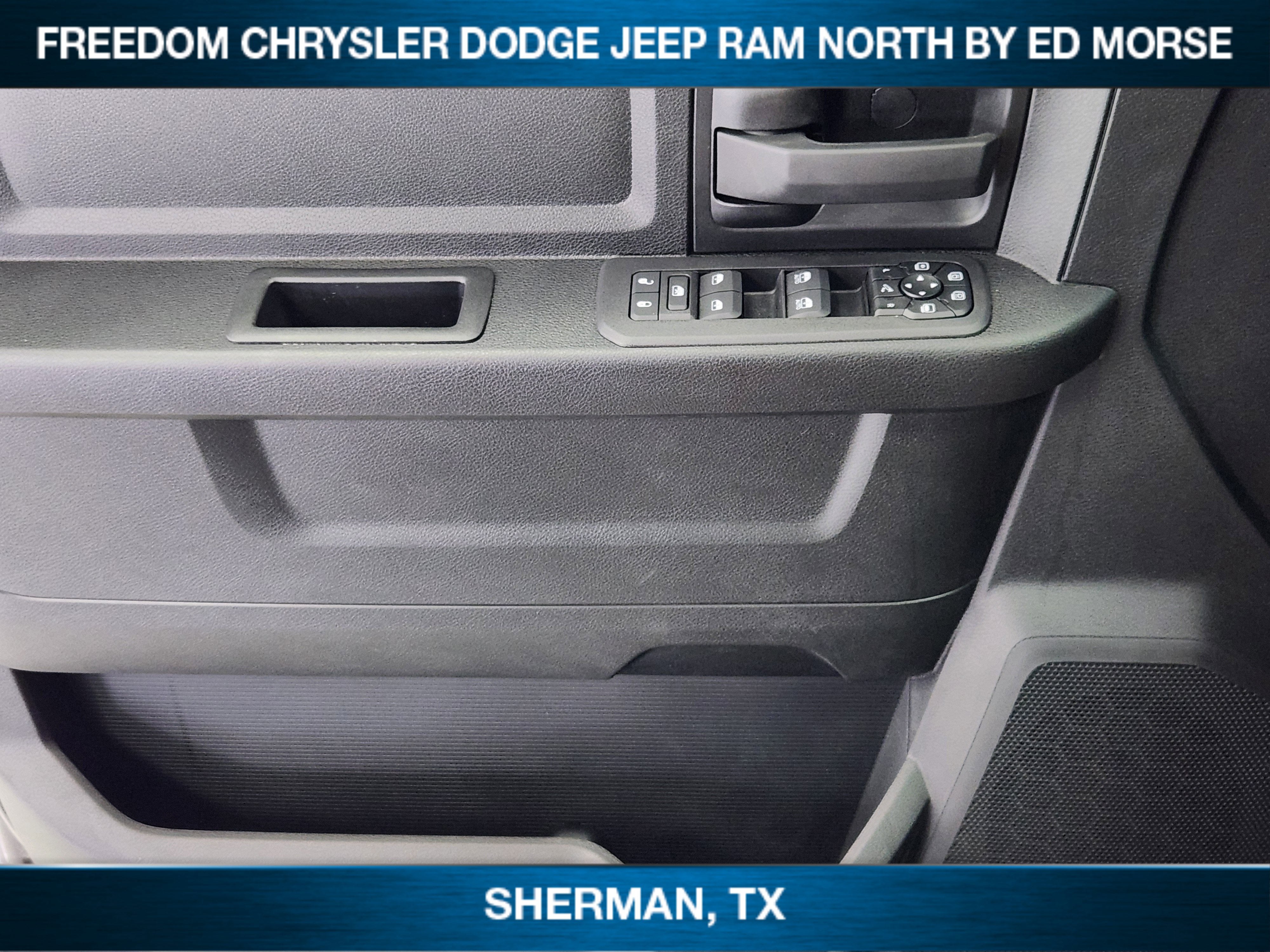 2026 RAM Ram 2500 RAM 2500 BLACK EXPRESS CREW CAB 4X4 6'4' BOX