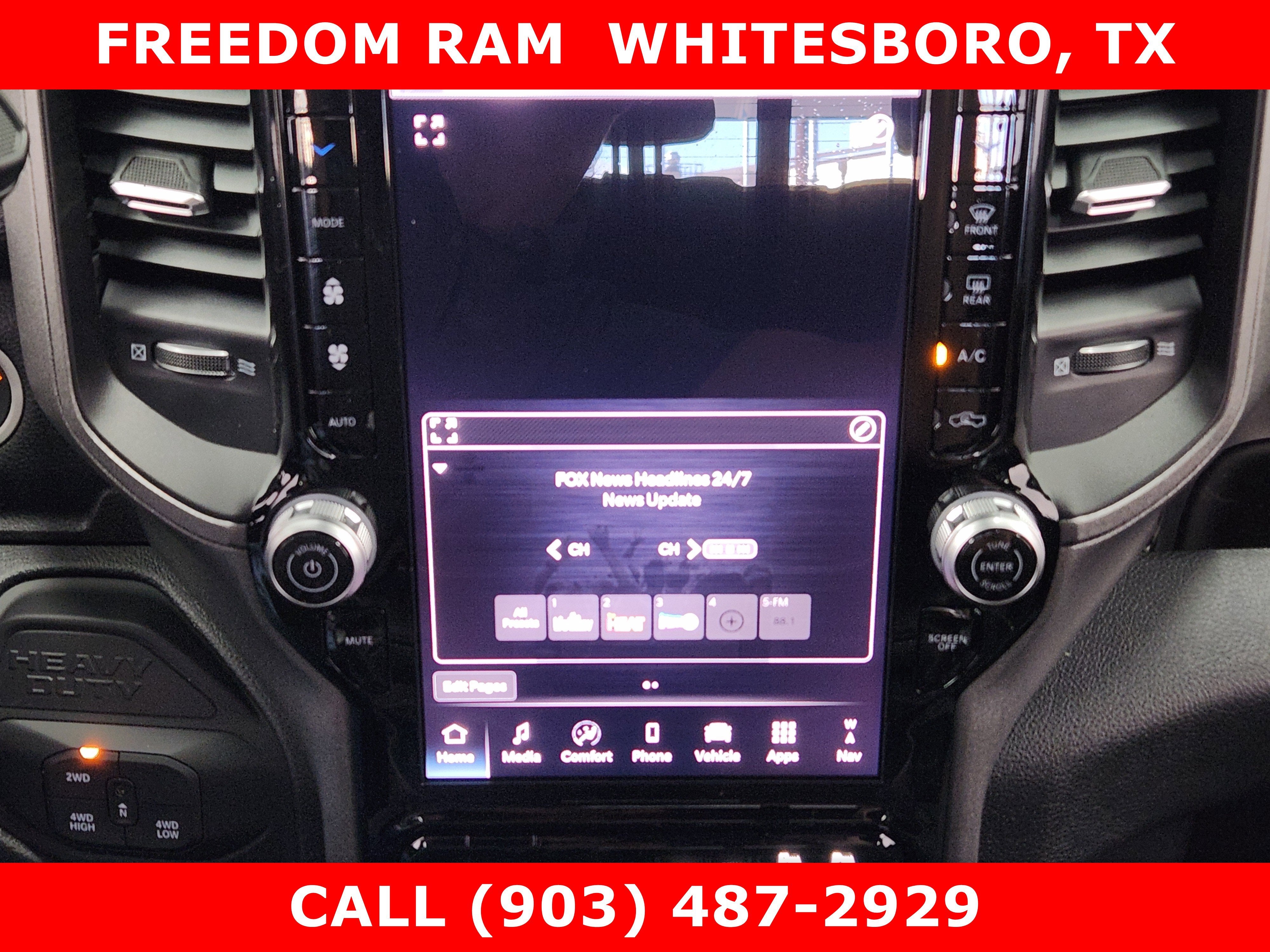 2026 RAM Ram 2500 RAM 2500 BLACK EXPRESS CREW CAB 4X4 6'4' BOX