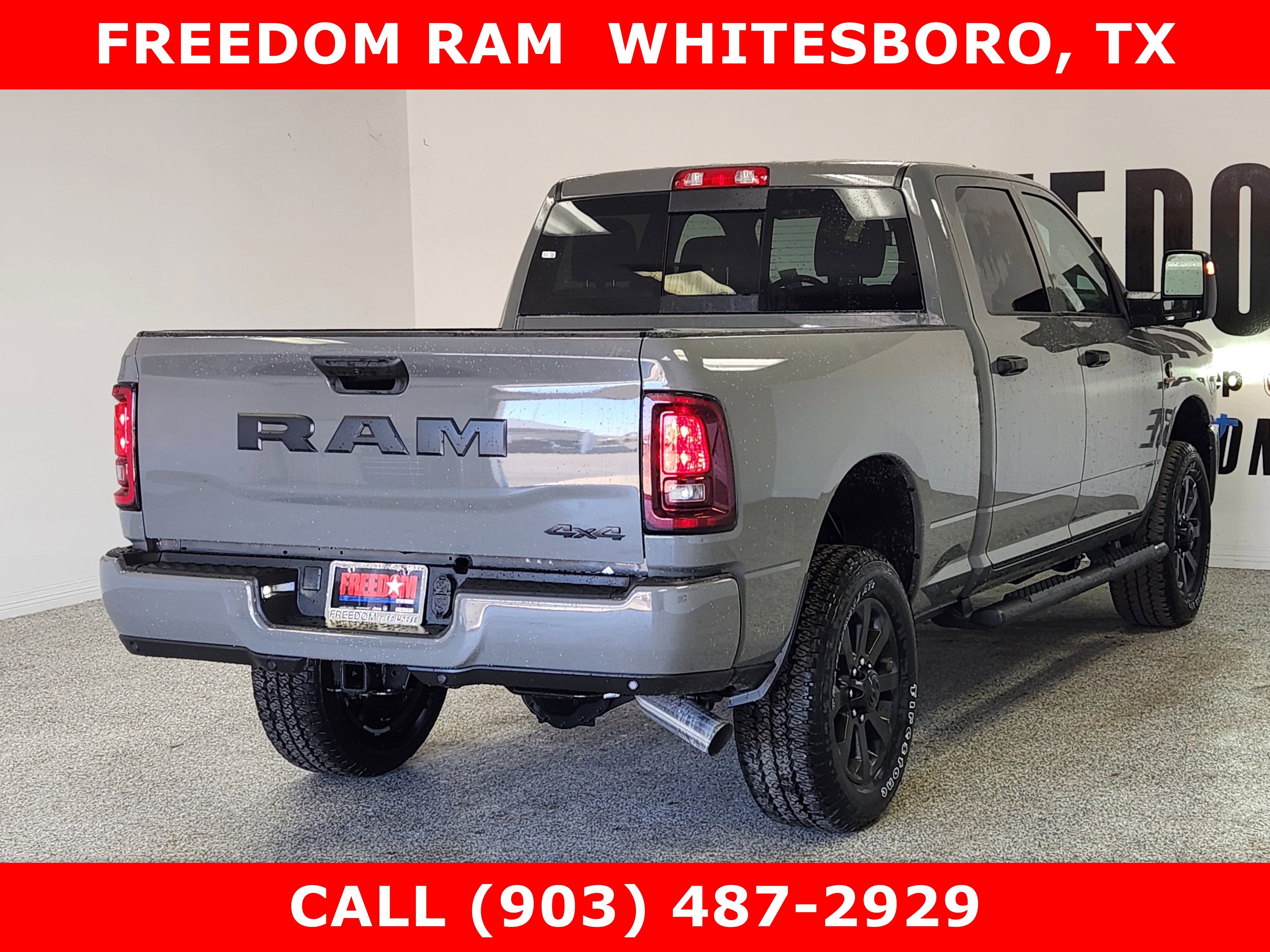 2026 RAM Ram 2500 RAM 2500 BLACK EXPRESS CREW CAB 4X4 6'4' BOX