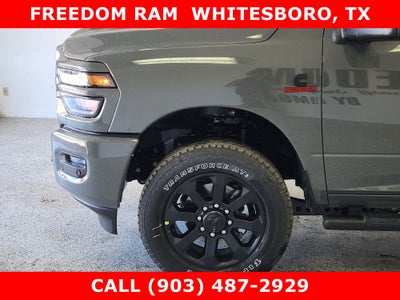 2026 RAM Ram 2500 RAM 2500 BLACK EXPRESS CREW CAB 4X4 6'4' BOX