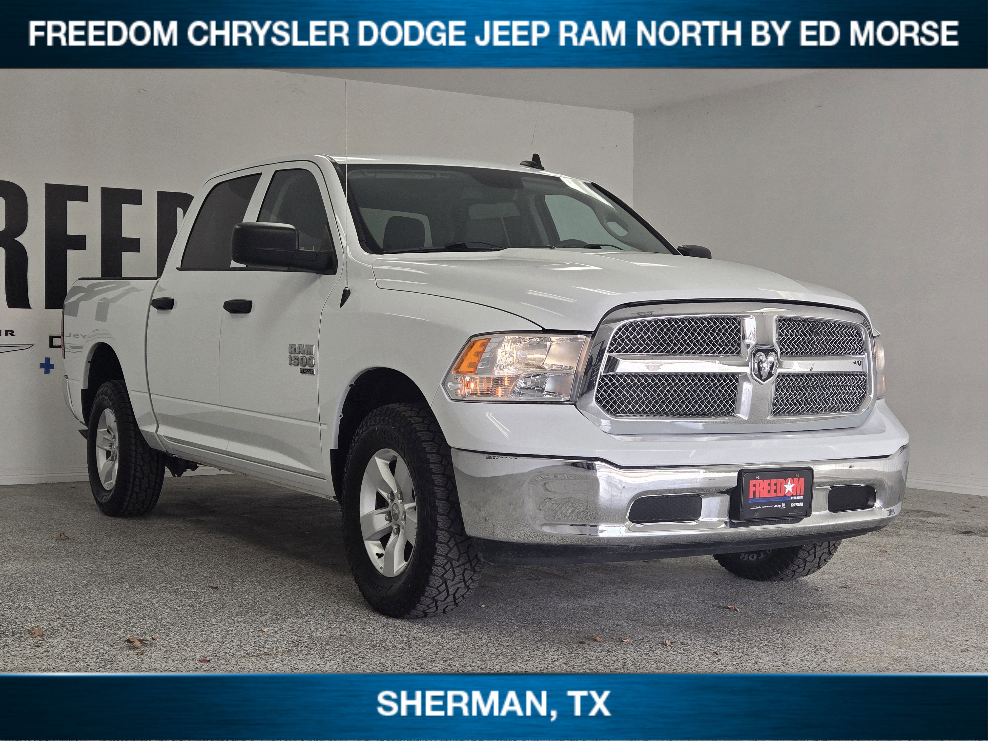 2023 RAM 1500 Classic SLT Crew Cab 4x4 5'7' Box