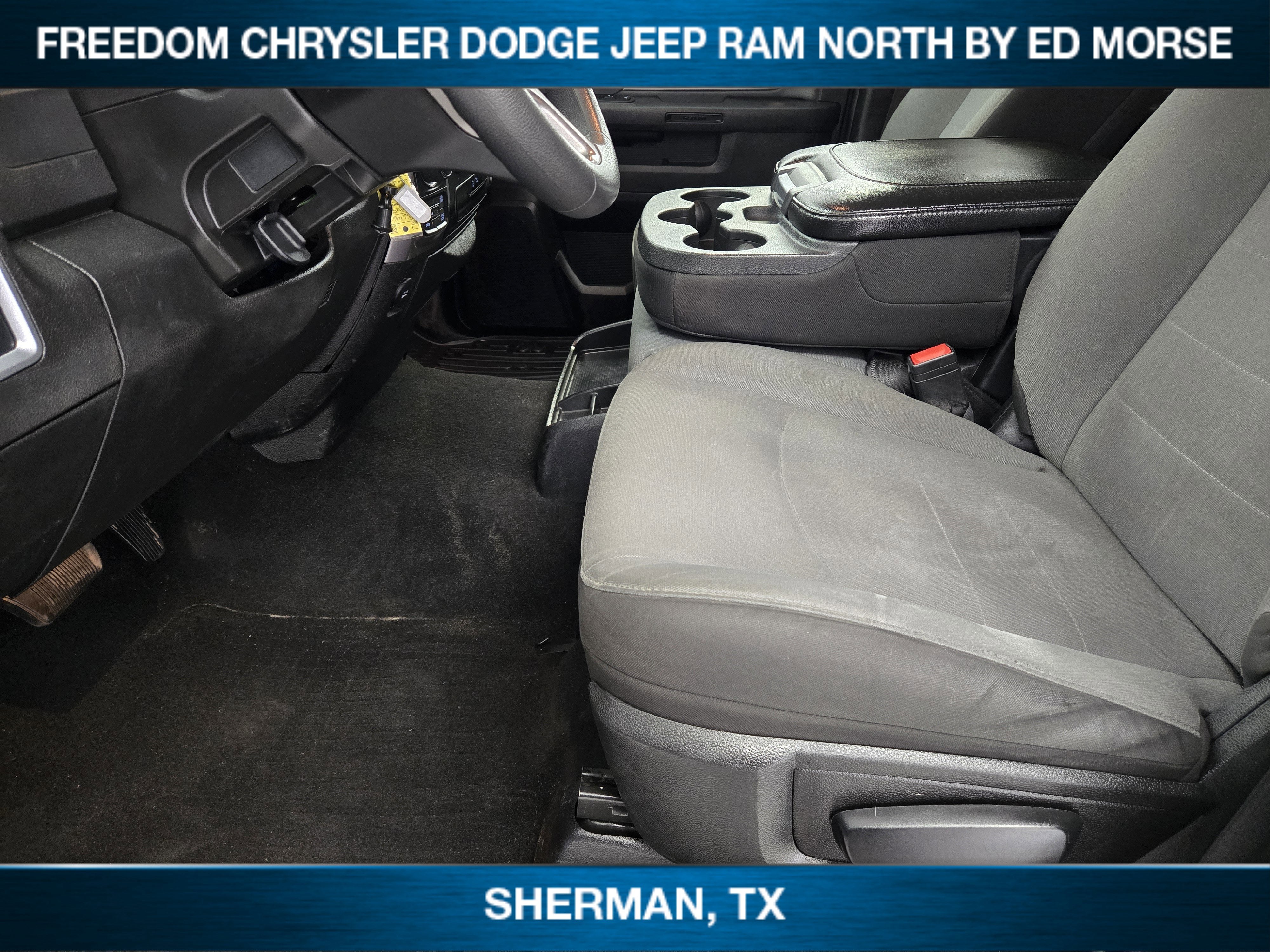 2023 RAM 1500 Classic SLT Crew Cab 4x4 5'7' Box