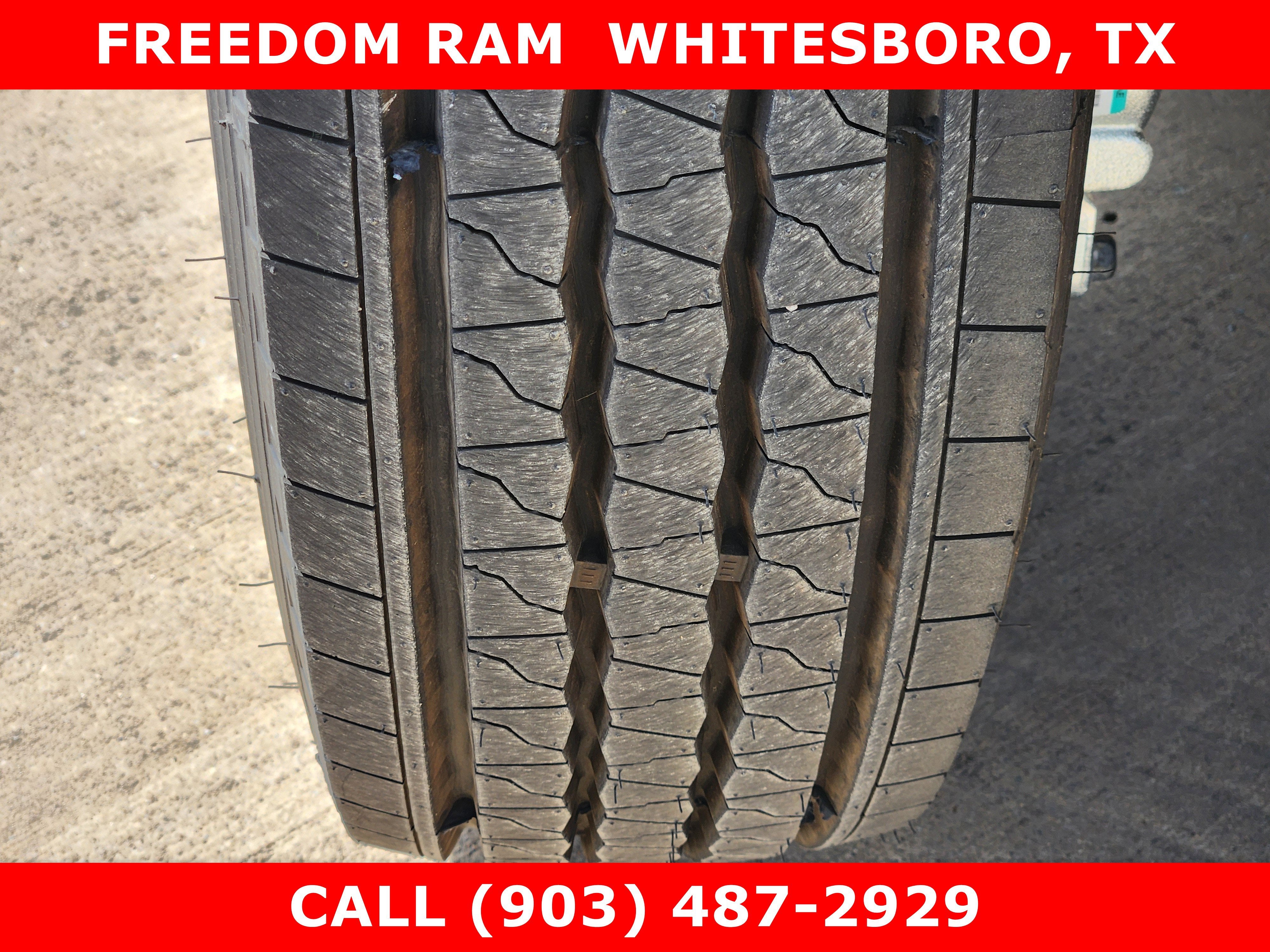 2026 RAM Ram 5500 Chassis Cab RAM 5500 TRADESMAN CHASSIS CREW CAB 4X4 84' CA