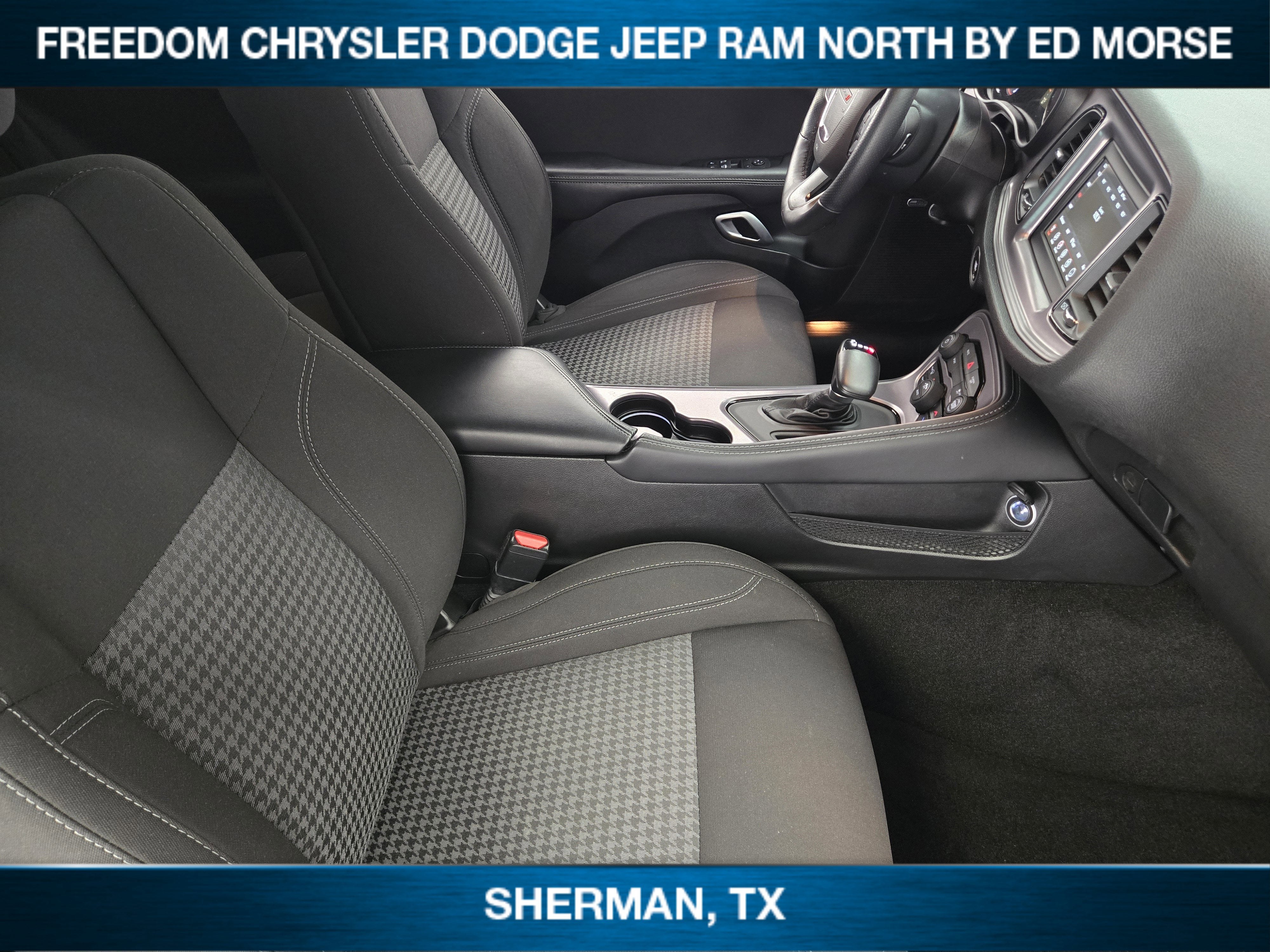 2023 Dodge Challenger SXT