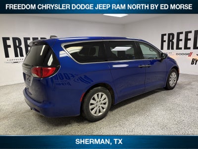 2021 Chrysler Voyager L