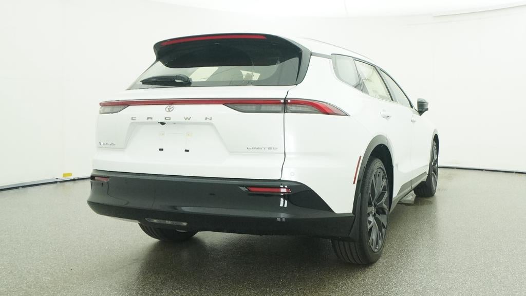 2026 Toyota Toyota Crown Signia Limited