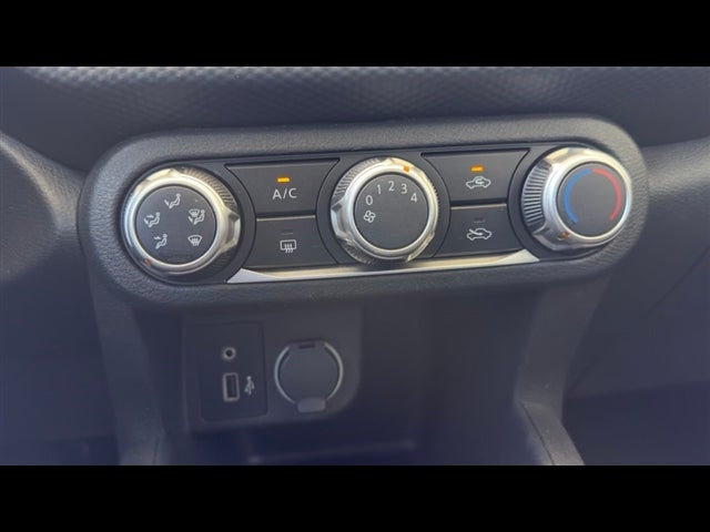 2021 Nissan Kicks S
