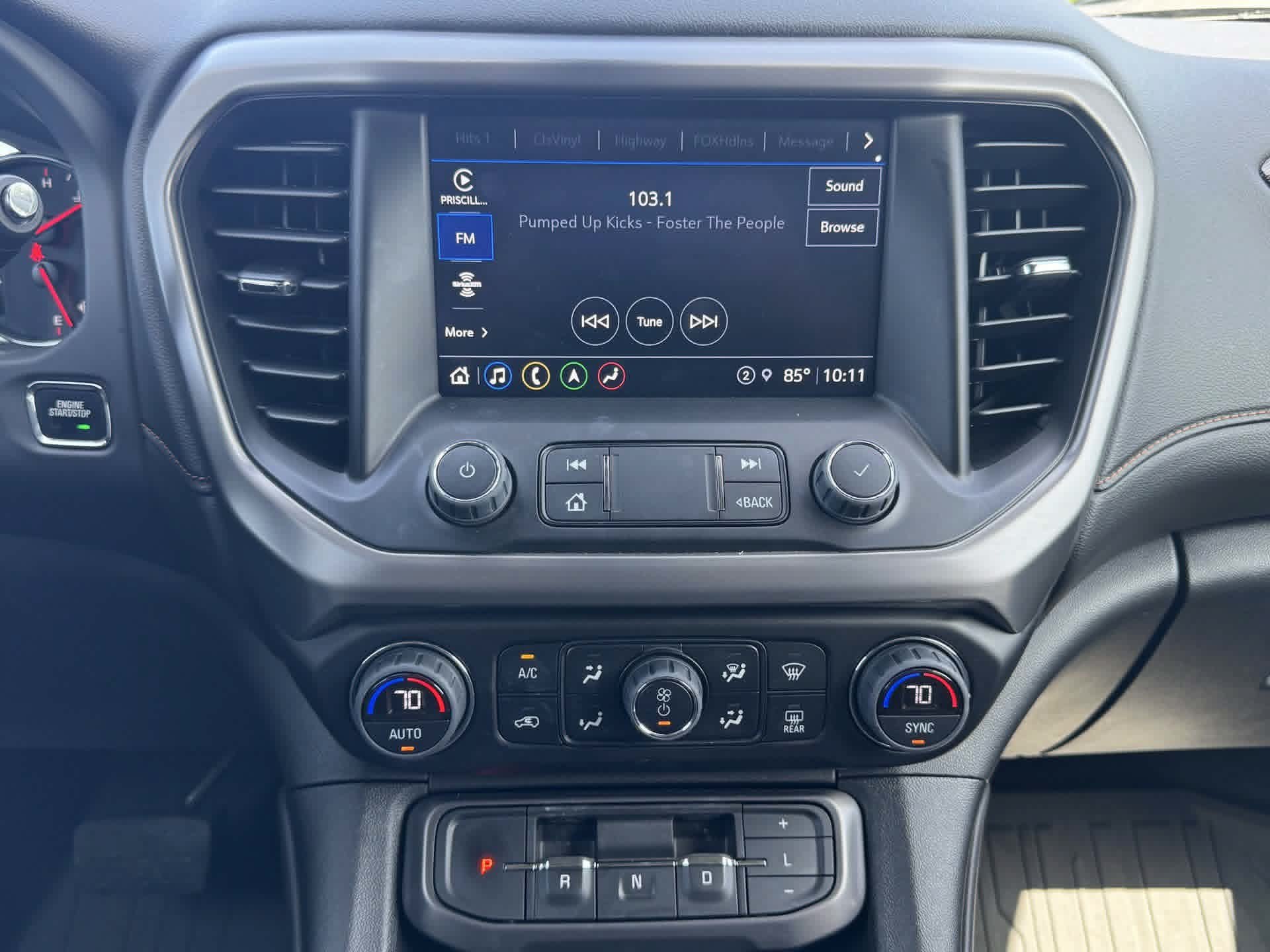 2023 GMC Acadia AT4