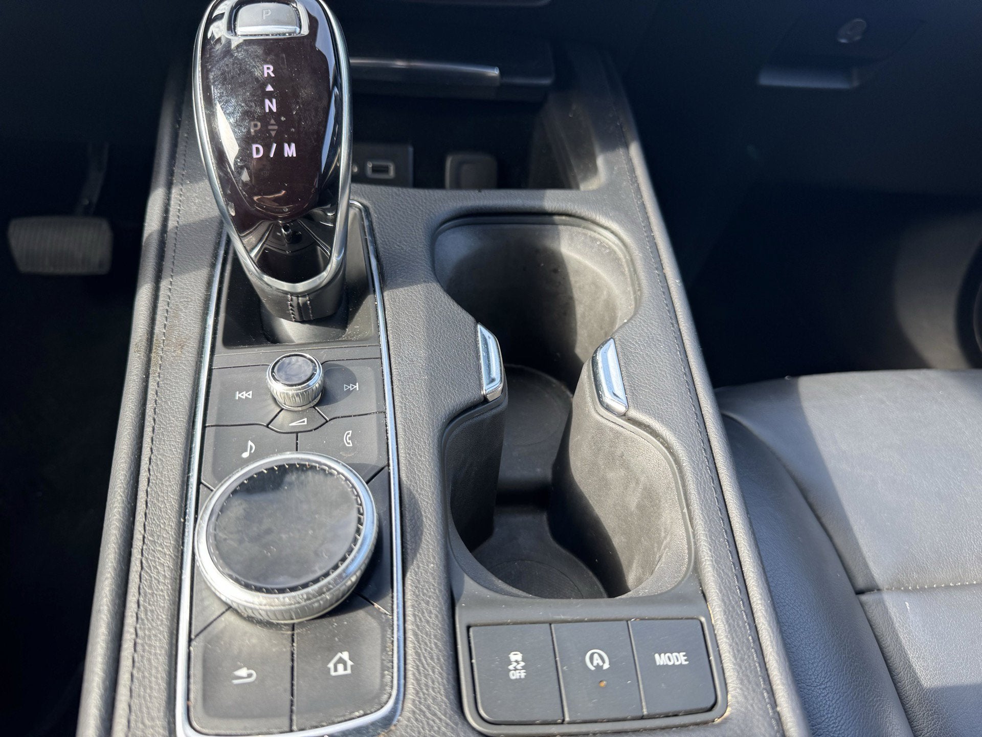 2022 Cadillac XT4 AWD Premium Luxury