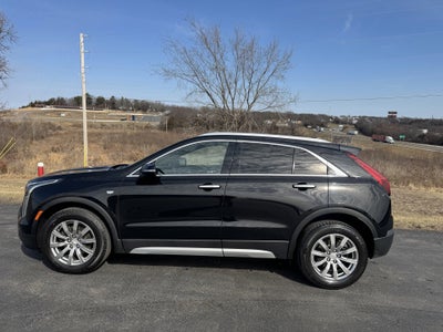 2022 Cadillac XT4 AWD Premium Luxury