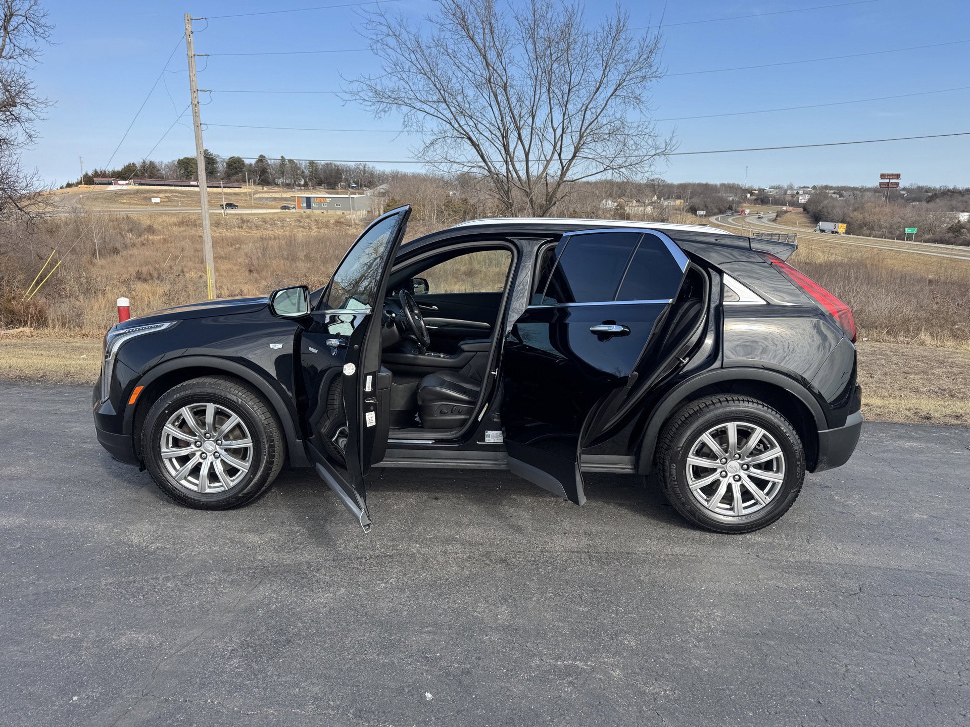 2022 Cadillac XT4 AWD Premium Luxury