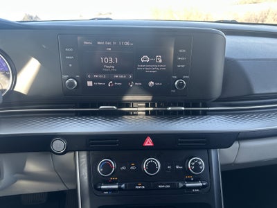 2023 Kia Carnival LX
