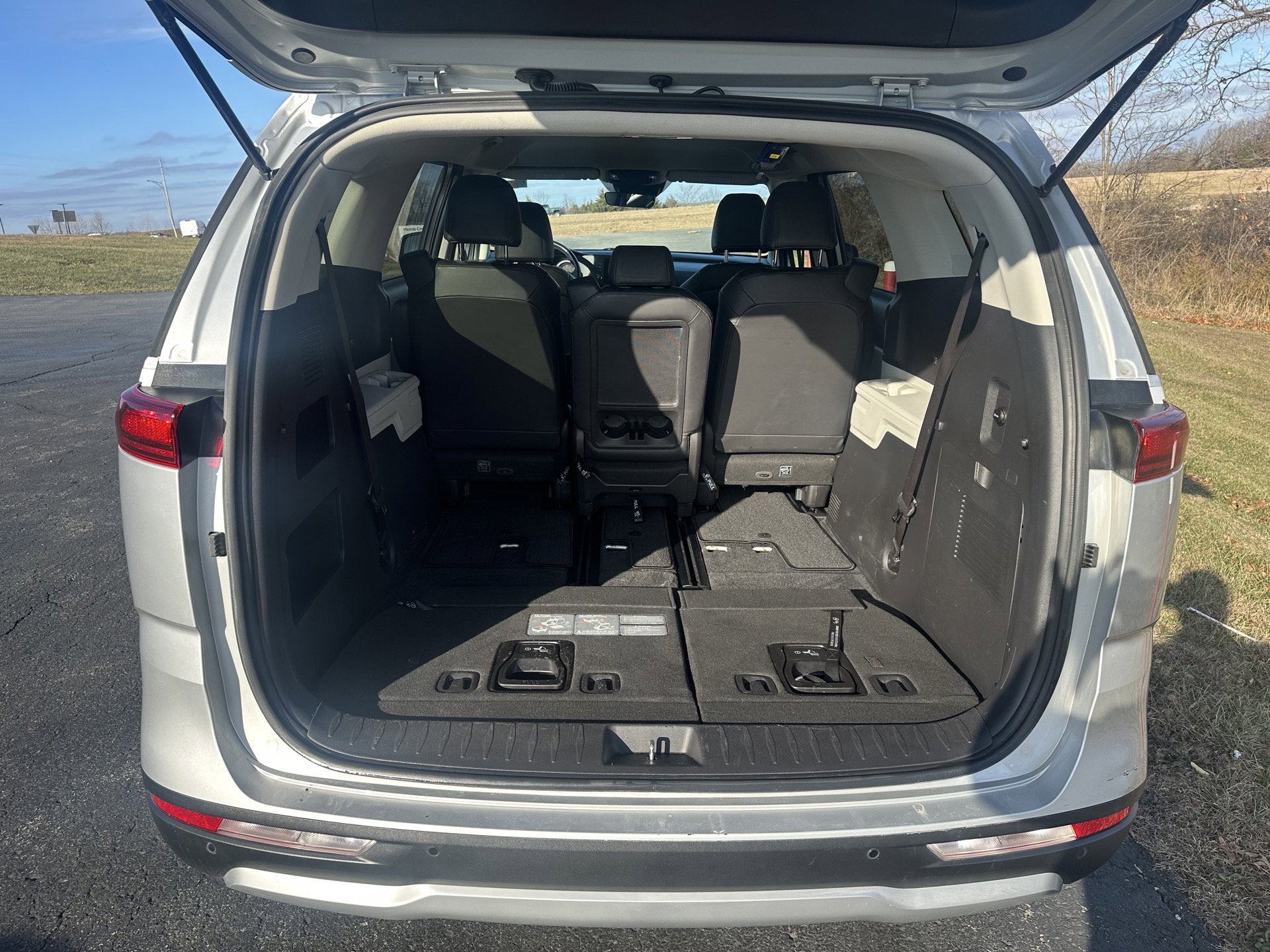 2023 Kia Carnival LX