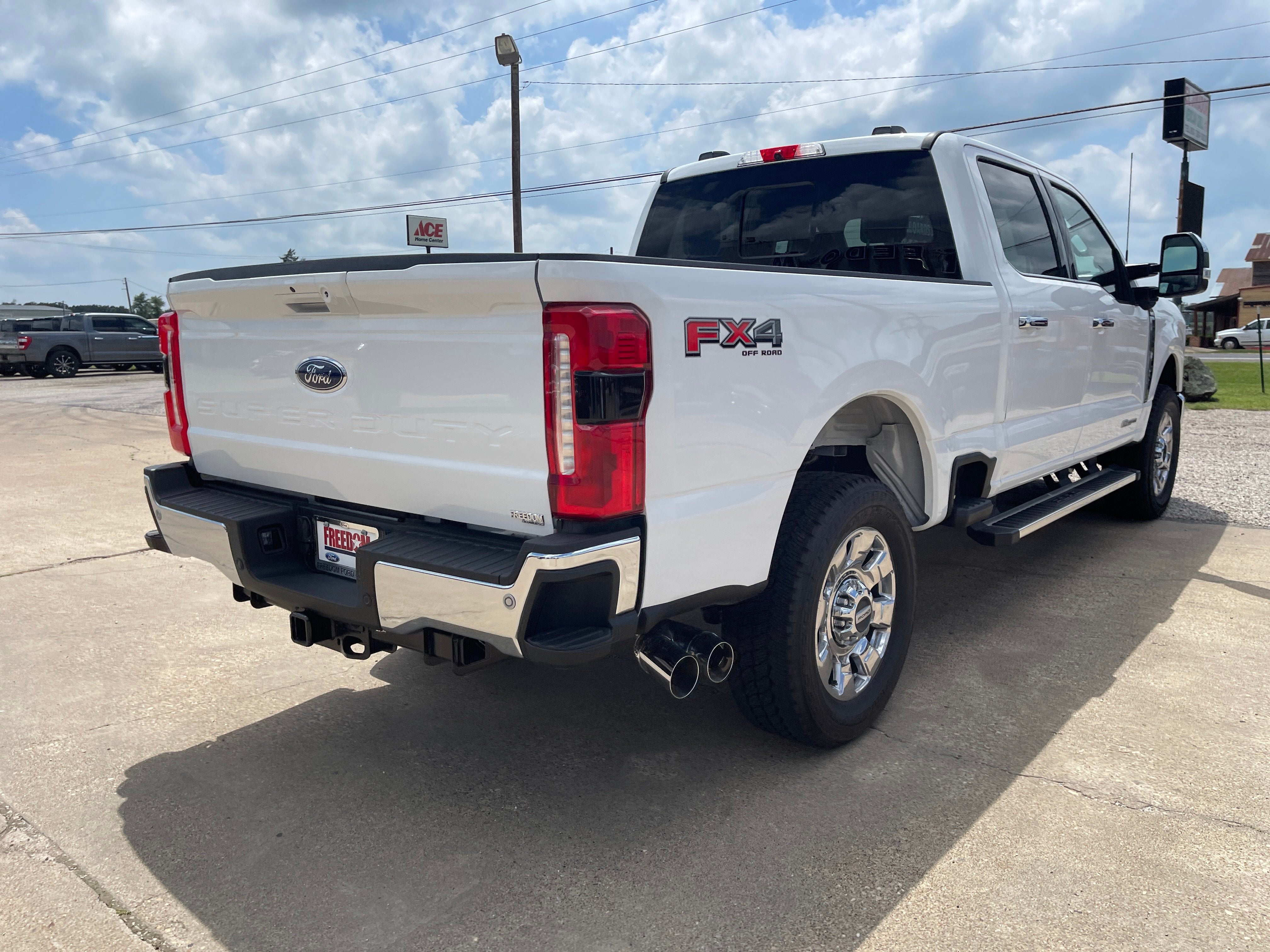 2026 Ford Super Duty F-250 SRW LARIAT