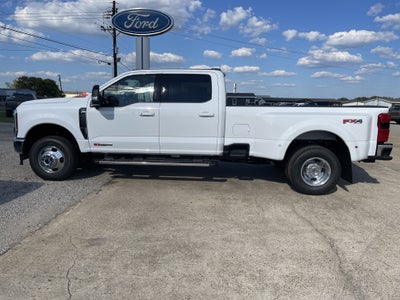 2027 Ford Super Duty F-350 DRW LARIAT
