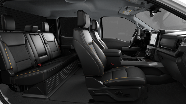 2027 Ford Super Duty F-350 DRW LARIAT