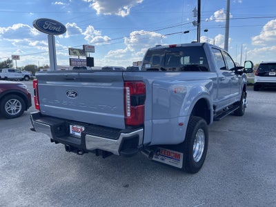 2027 Ford Super Duty F-350 DRW F-350® Lariat®