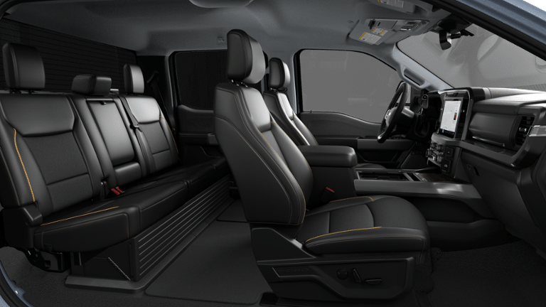 2027 Ford Super Duty F-350 DRW LARIAT