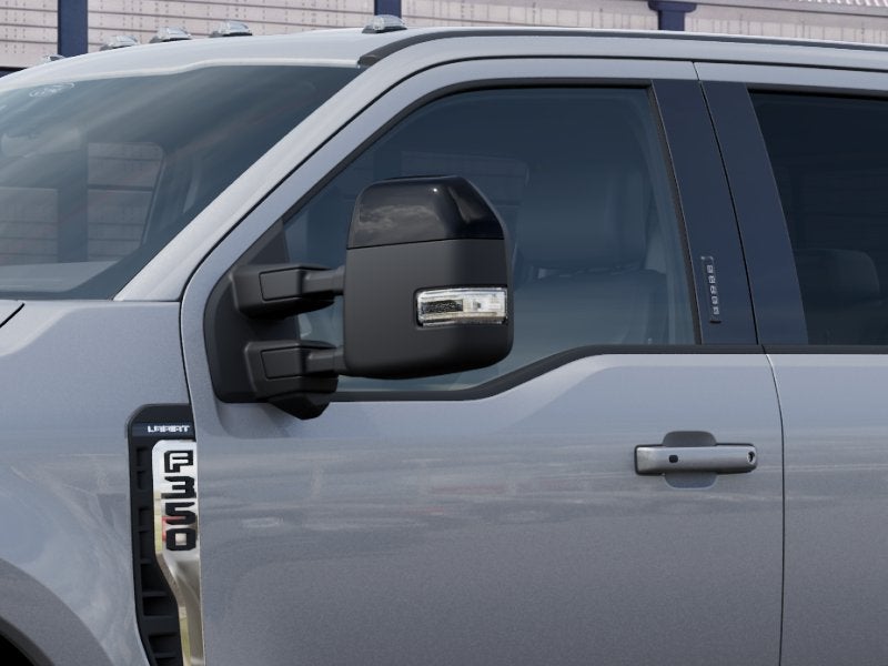 2027 Ford Super Duty F-350 DRW LARIAT