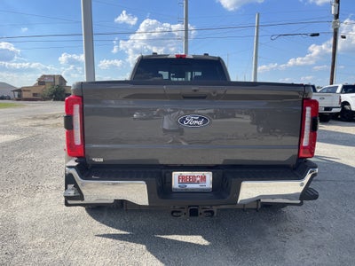 2027 Ford Super Duty F-350 DRW F-350® Lariat®