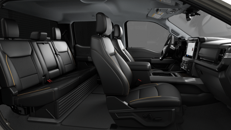 2027 Ford Super Duty F-350 DRW LARIAT