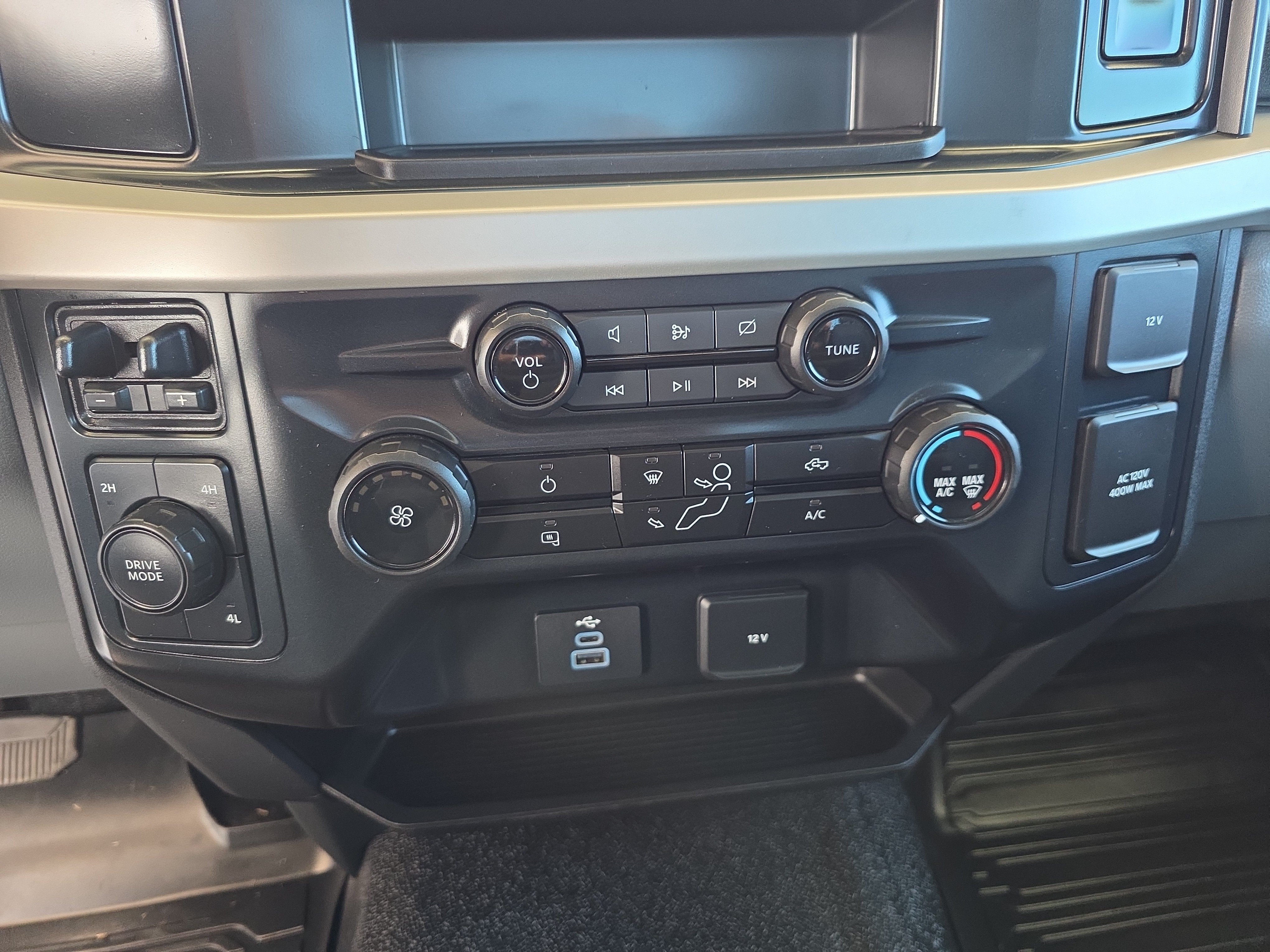 2023 Ford Super Duty F-450 DRW XLT