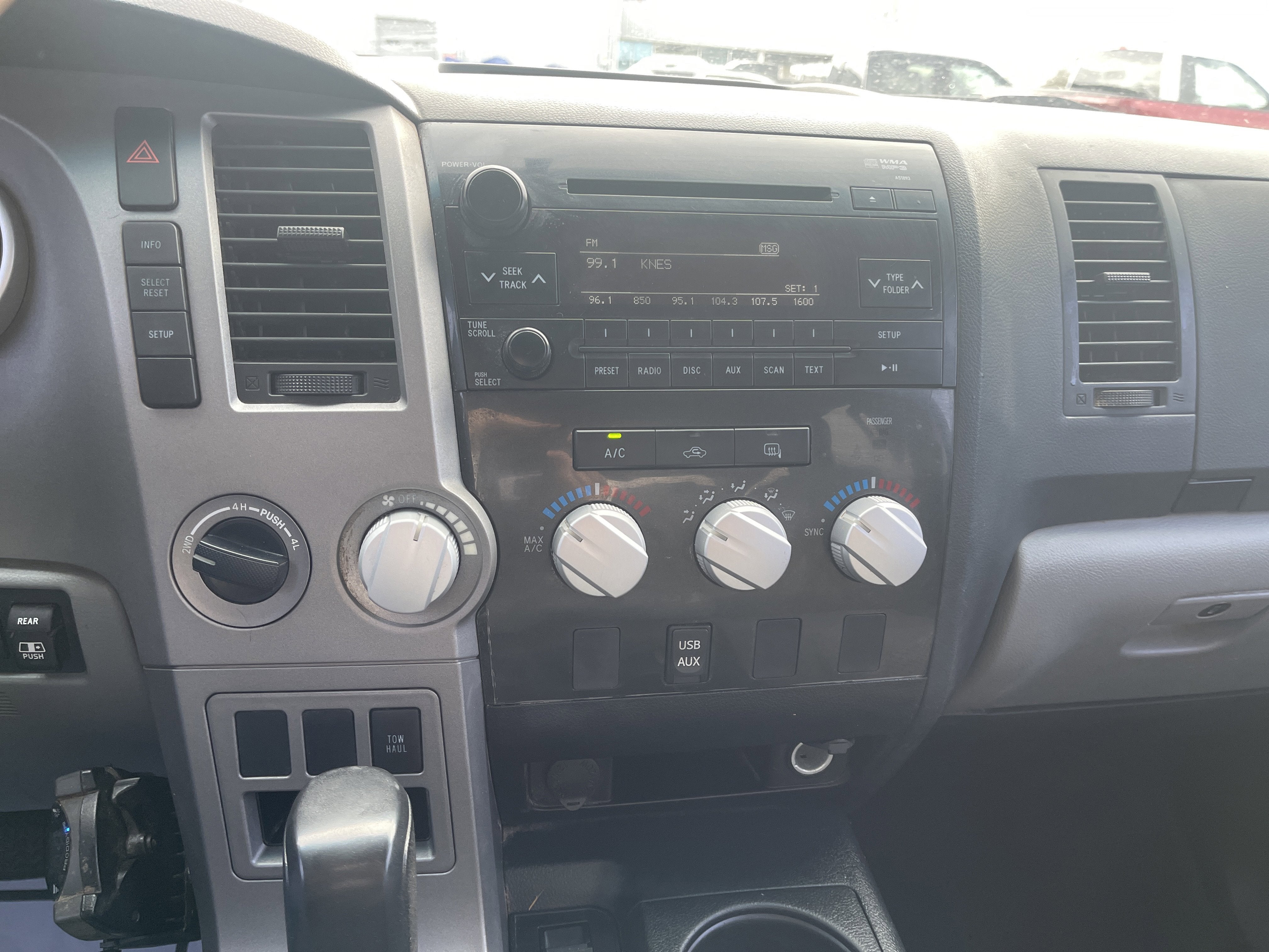 2012 Toyota Tundra 4WD Truck Grade