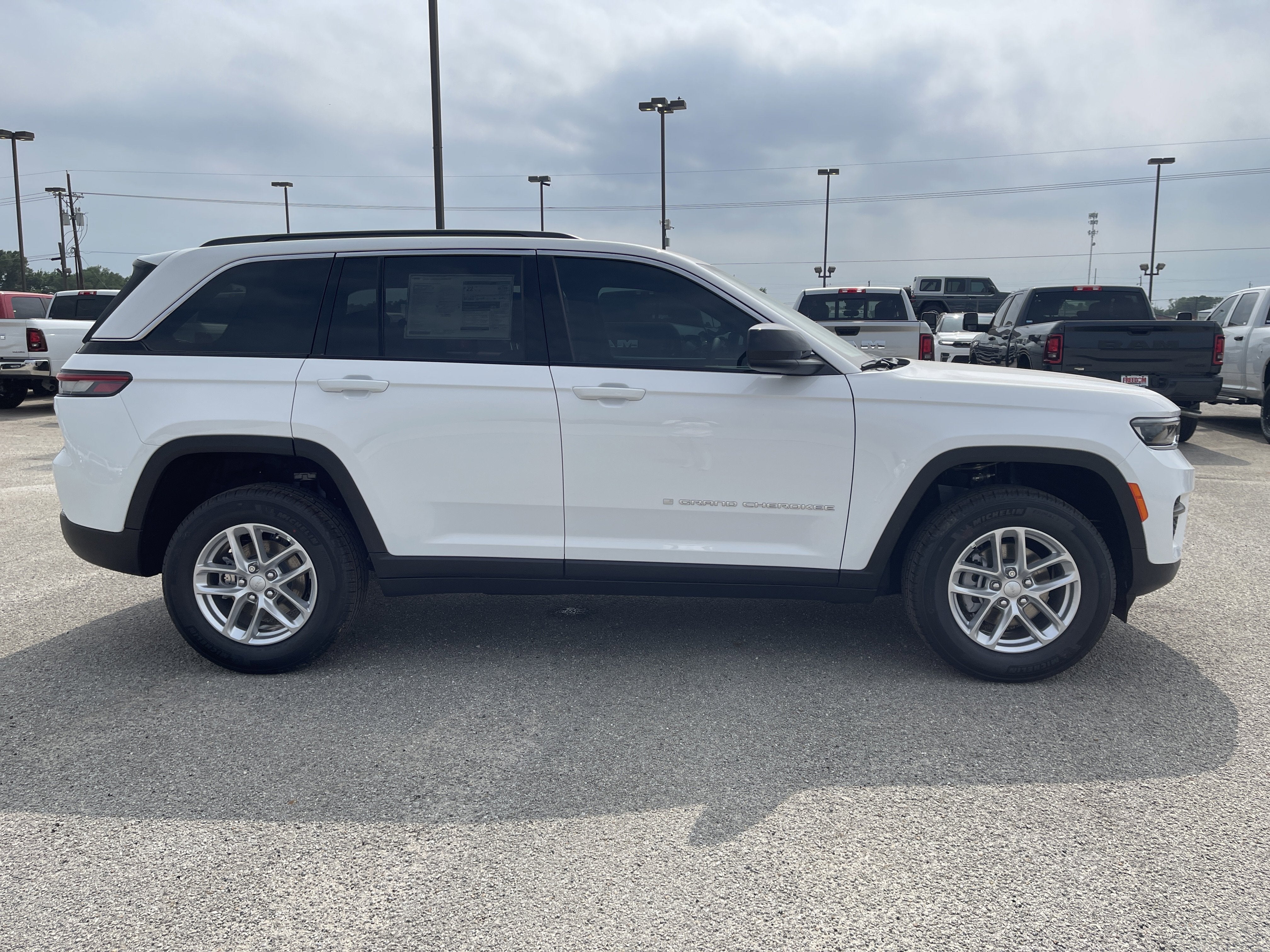 2026 Jeep Grand Cherokee Laredo