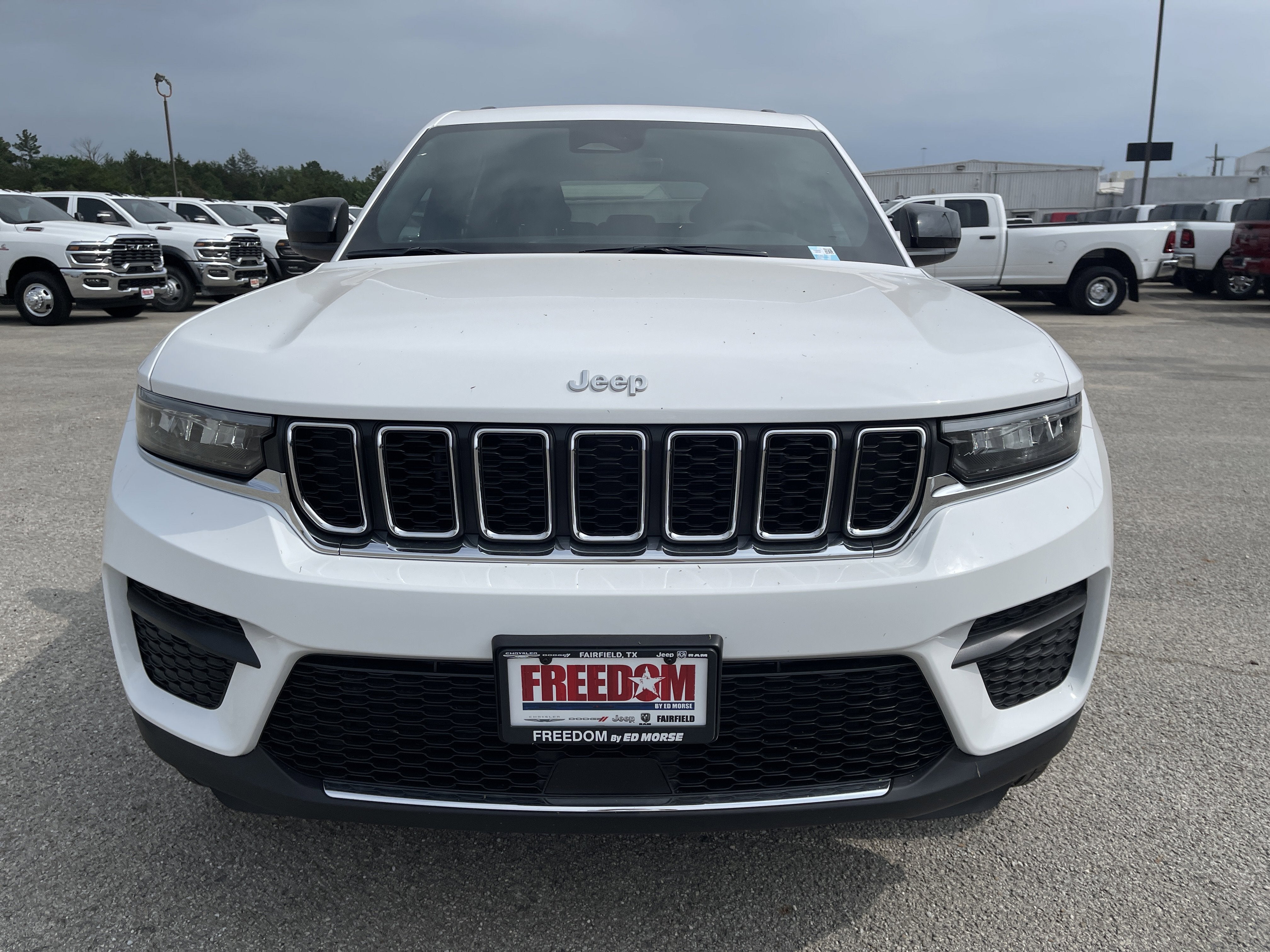 2026 Jeep Grand Cherokee Laredo