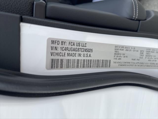 2026 Jeep Grand Cherokee Laredo