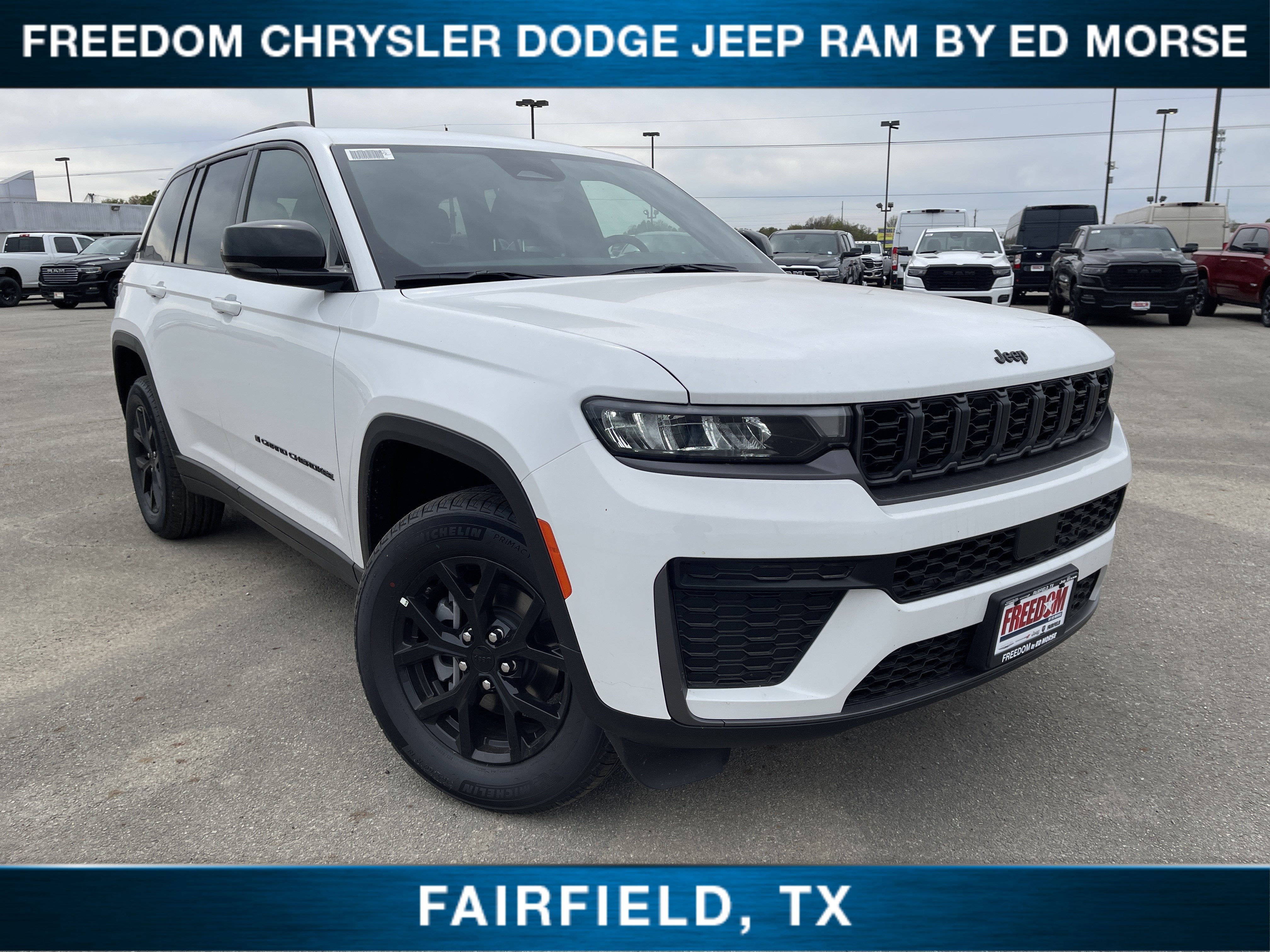 2026 Jeep Grand Cherokee Laredo Altitude