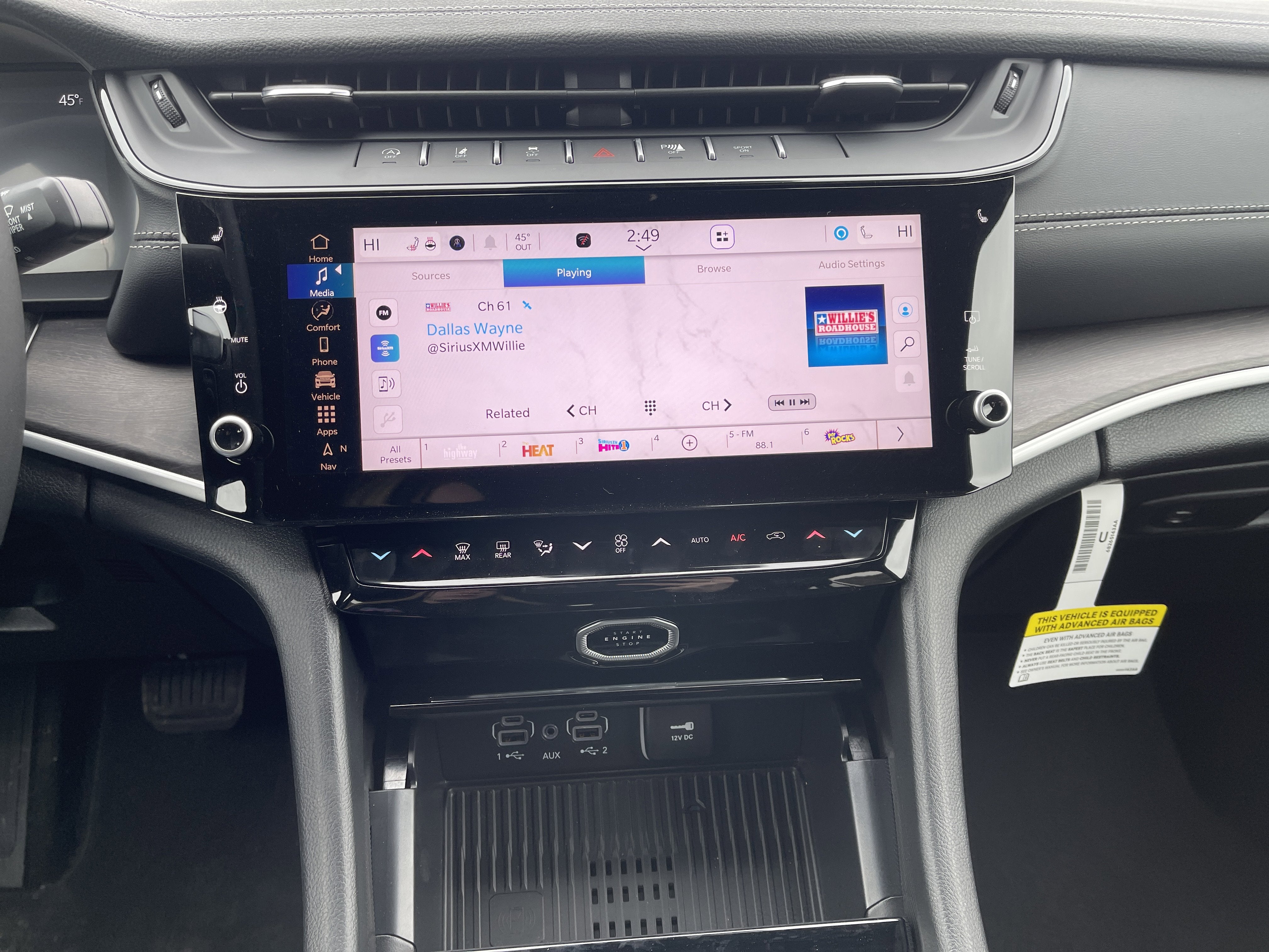 2026 Jeep Grand Cherokee Laredo Altitude