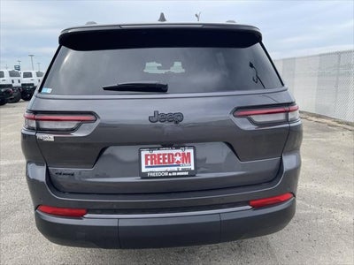 2026 Jeep Grand Cherokee Laredo