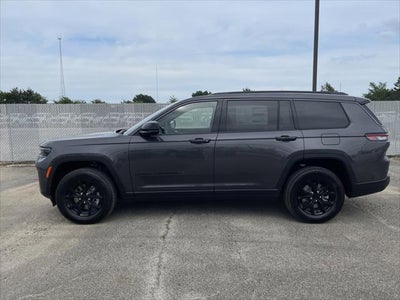 2026 Jeep Grand Cherokee Laredo